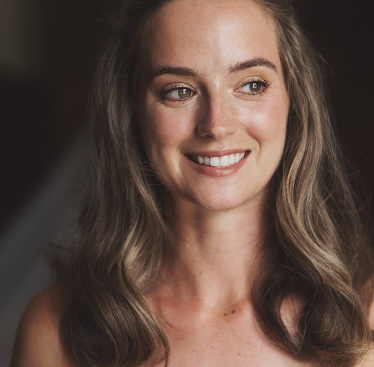 To Contour or Not? A Bridal Makeup Artist's Approach