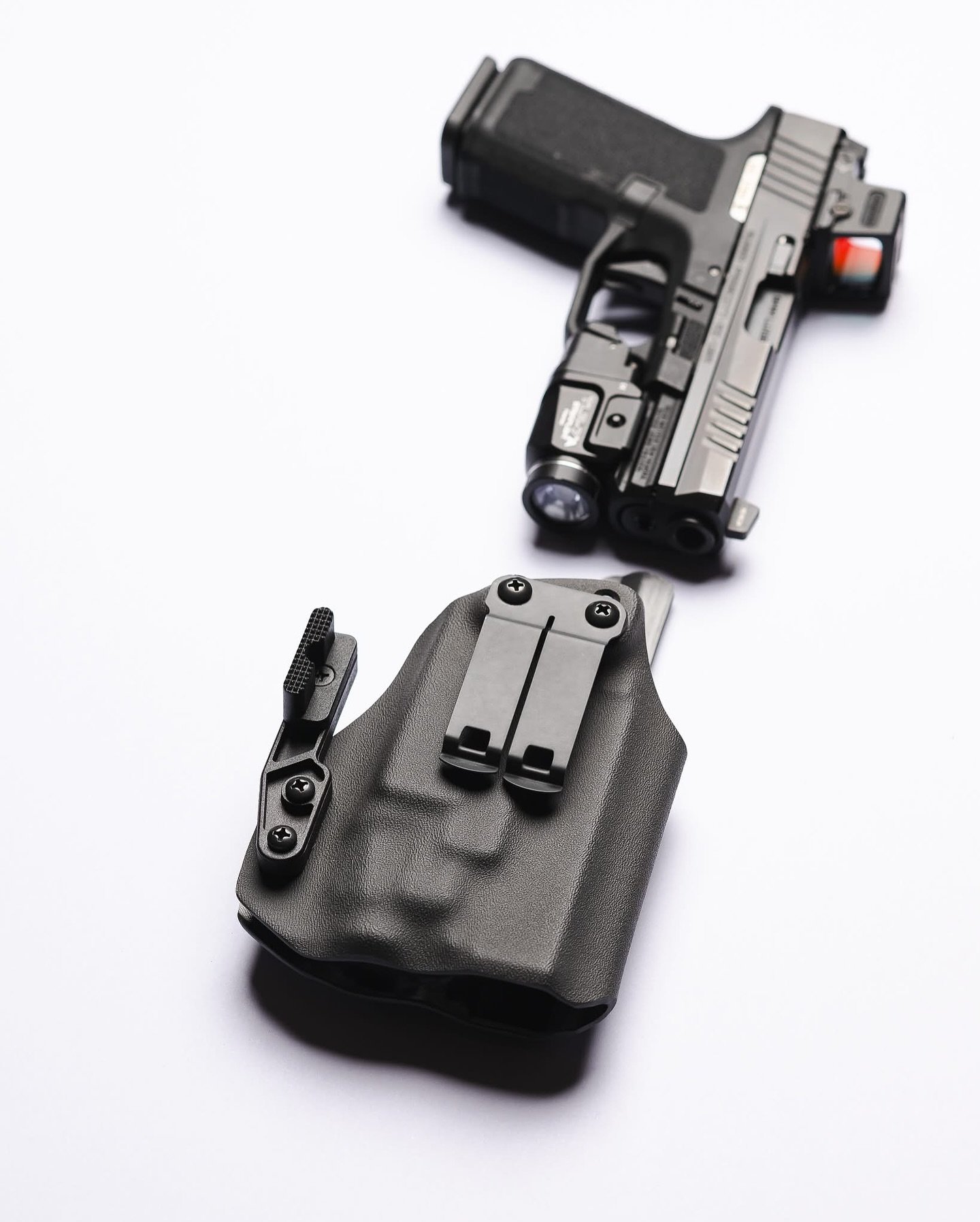 Is the @rugersofficial RXM a better option than a Glock 19? #2a #gluger #ruger #glock #concealedcarry #edc #holster