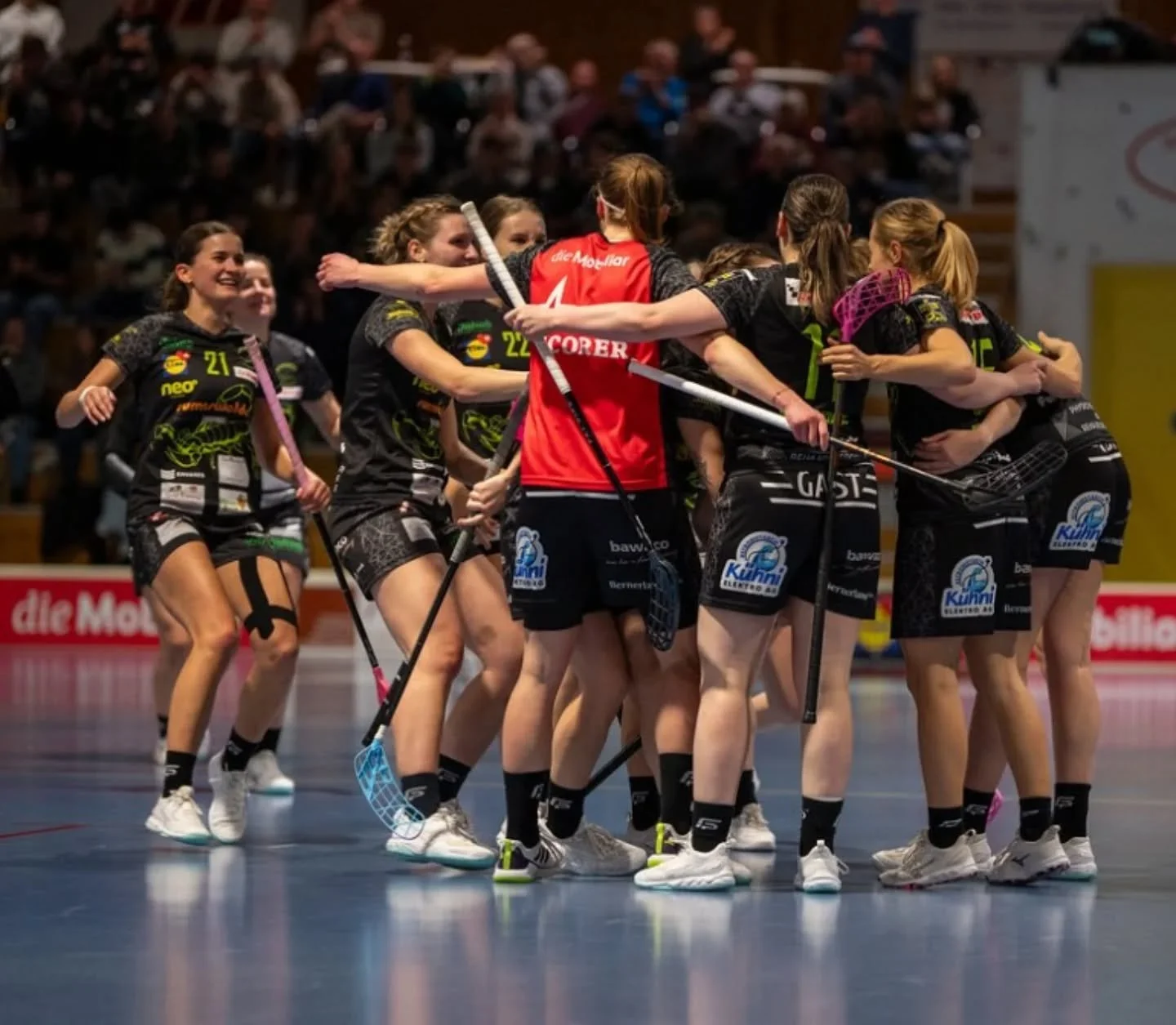 Miner kline 👣💚! Jedi einzelni Spielerin het uf ihri Art, ihri eigeti Gschicht! I bi uf aui so ungloublech stouz! G&ouml;t witer eue w&auml;g, h&auml;bet uf d&auml;m viu Spass und i wirde ab ize z stouze 👵 vor Distanz si.. 🫶 I weiss, dass woni bi 