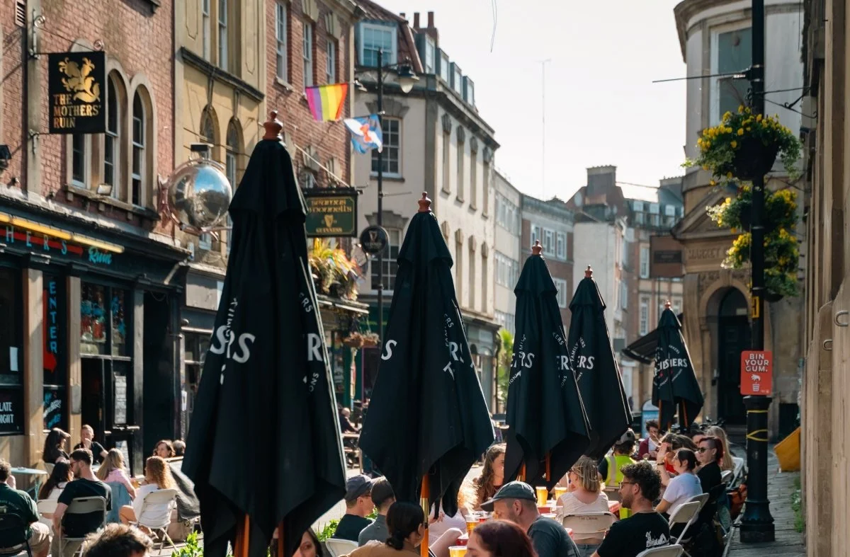 Support Your Neighbour (Because The Alternative Is Rubbish)