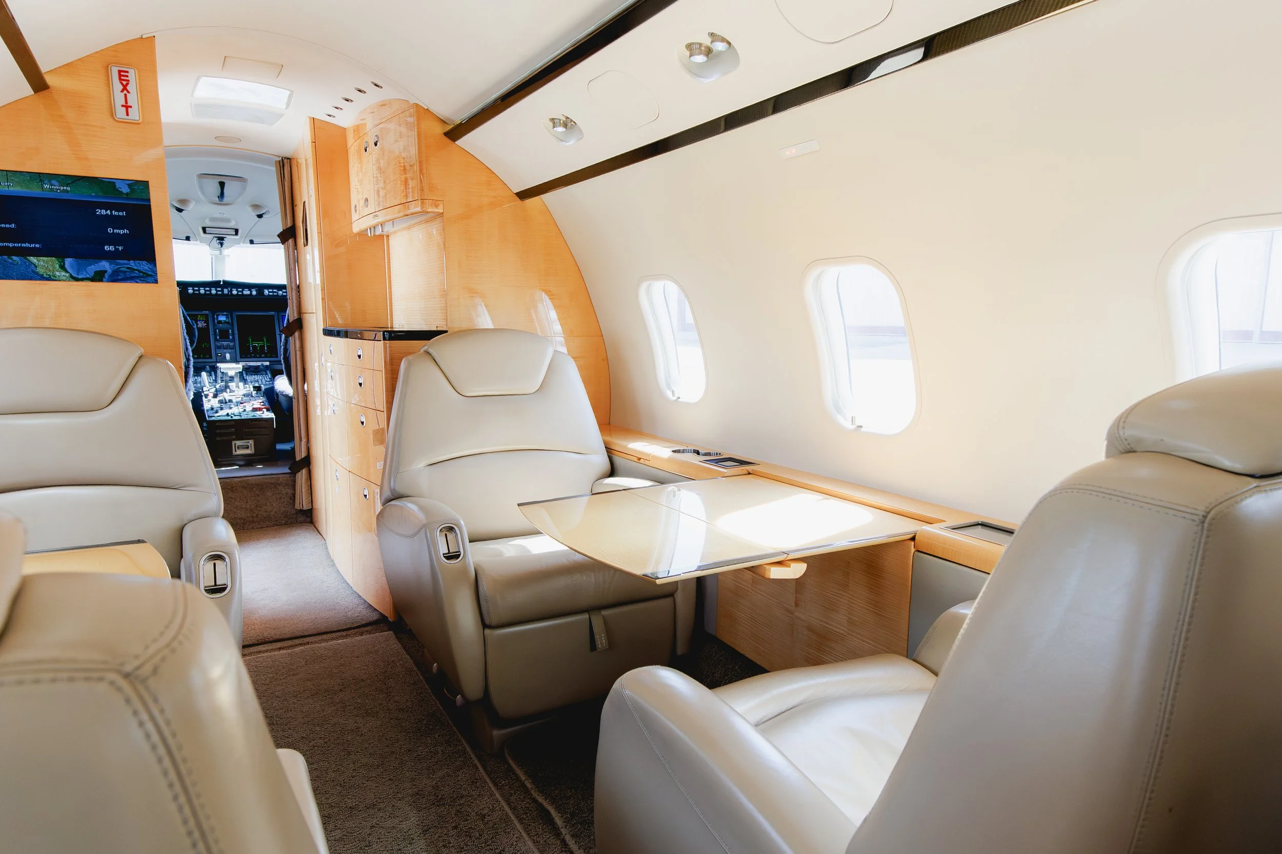 Challenger 300_20242_7.jpg