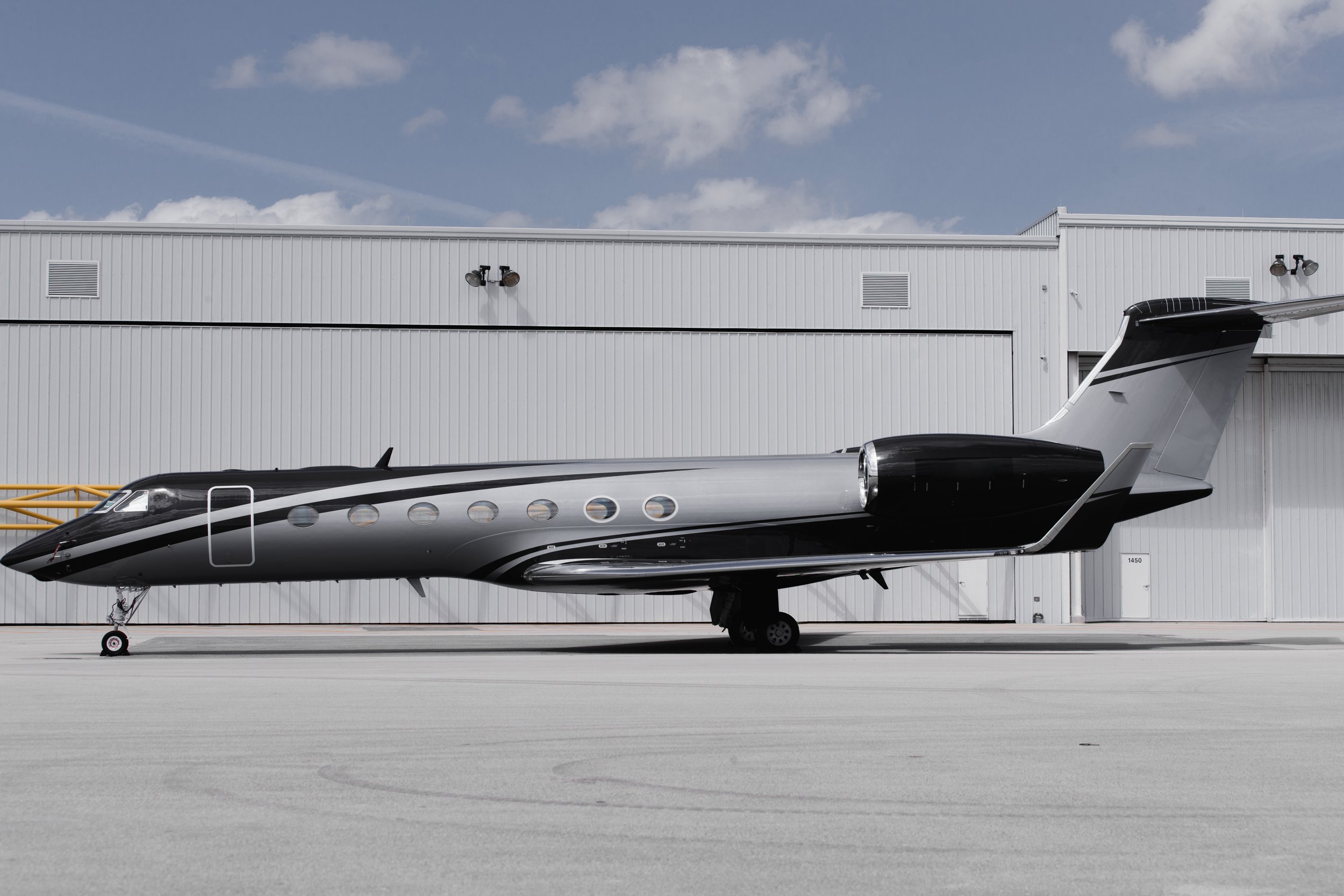 2011 Gulfstream G550