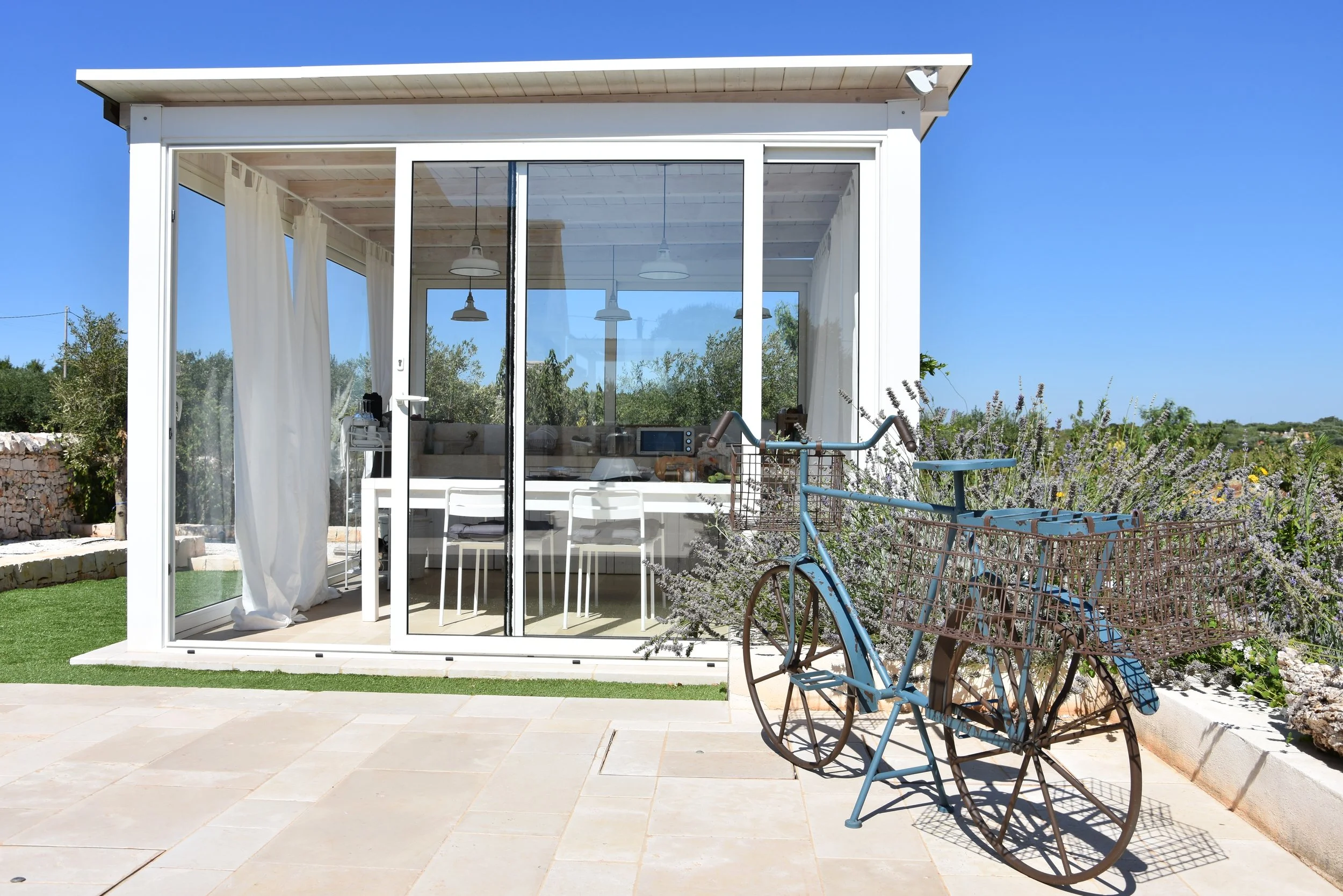 21. Outdoor Kitchen 2.2.JPG