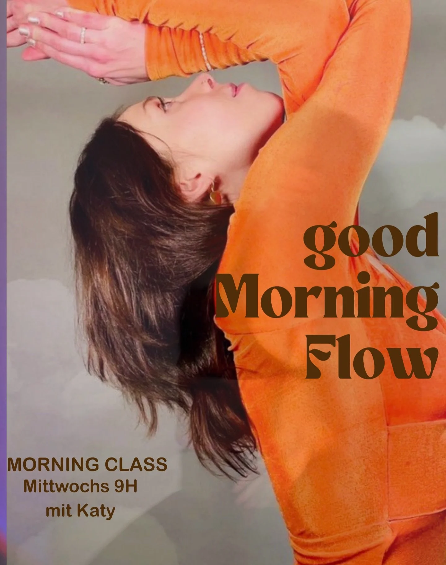 Good morning Flow mit @katypuchalla 
Heute stelle ich Eich Katy vor :
Sag mir in drei Worten wer Du bist ?
🧡Liebe - Freiheit - Musik 
.
Was Bedeutet Bewegung f&uuml;r Dich ?
Bedeutet f&uuml;r mich Lebensfreude, Freiheit und ein in Gang setzte nicht 