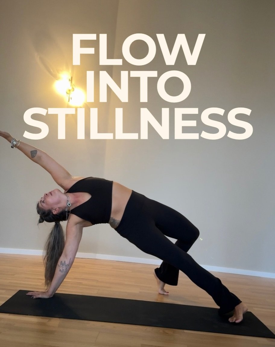 Flow into Stillness neuer Kurs @urbanyoga_hamburg 
Donnerstags 20h 
Freue mich auf Euch 🩶🩶