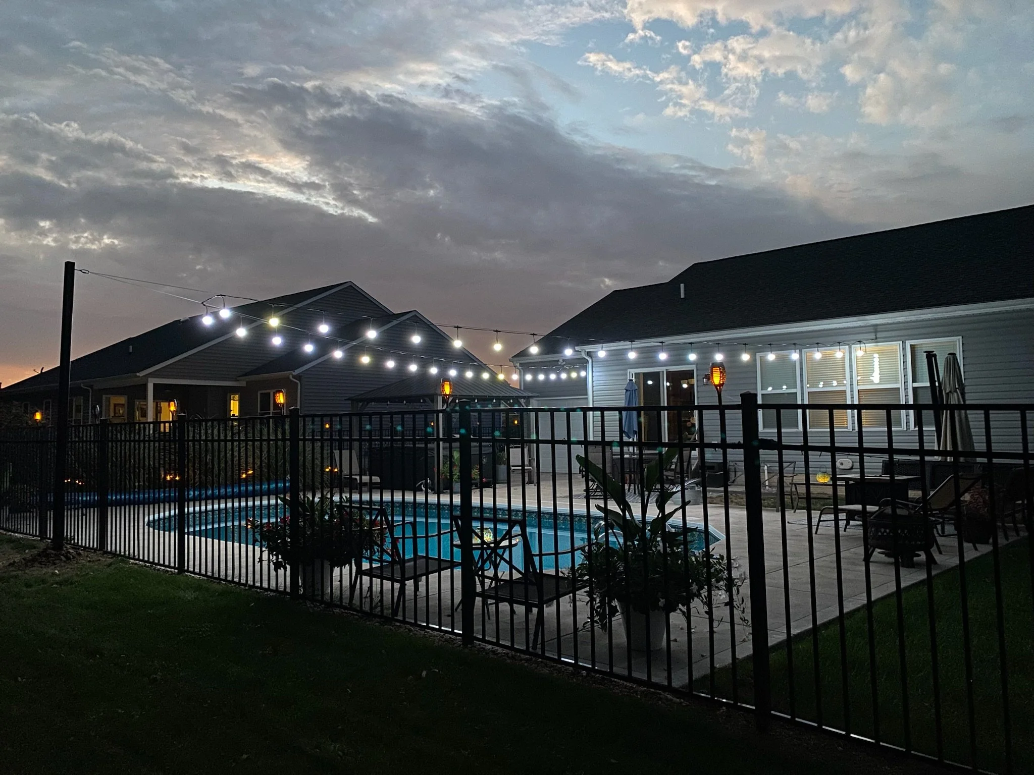 Permanent Outdoor Lighting in Lorain and Cuyahoga Counties: Why More Homeowners Are Choosing JellyFish Lighting