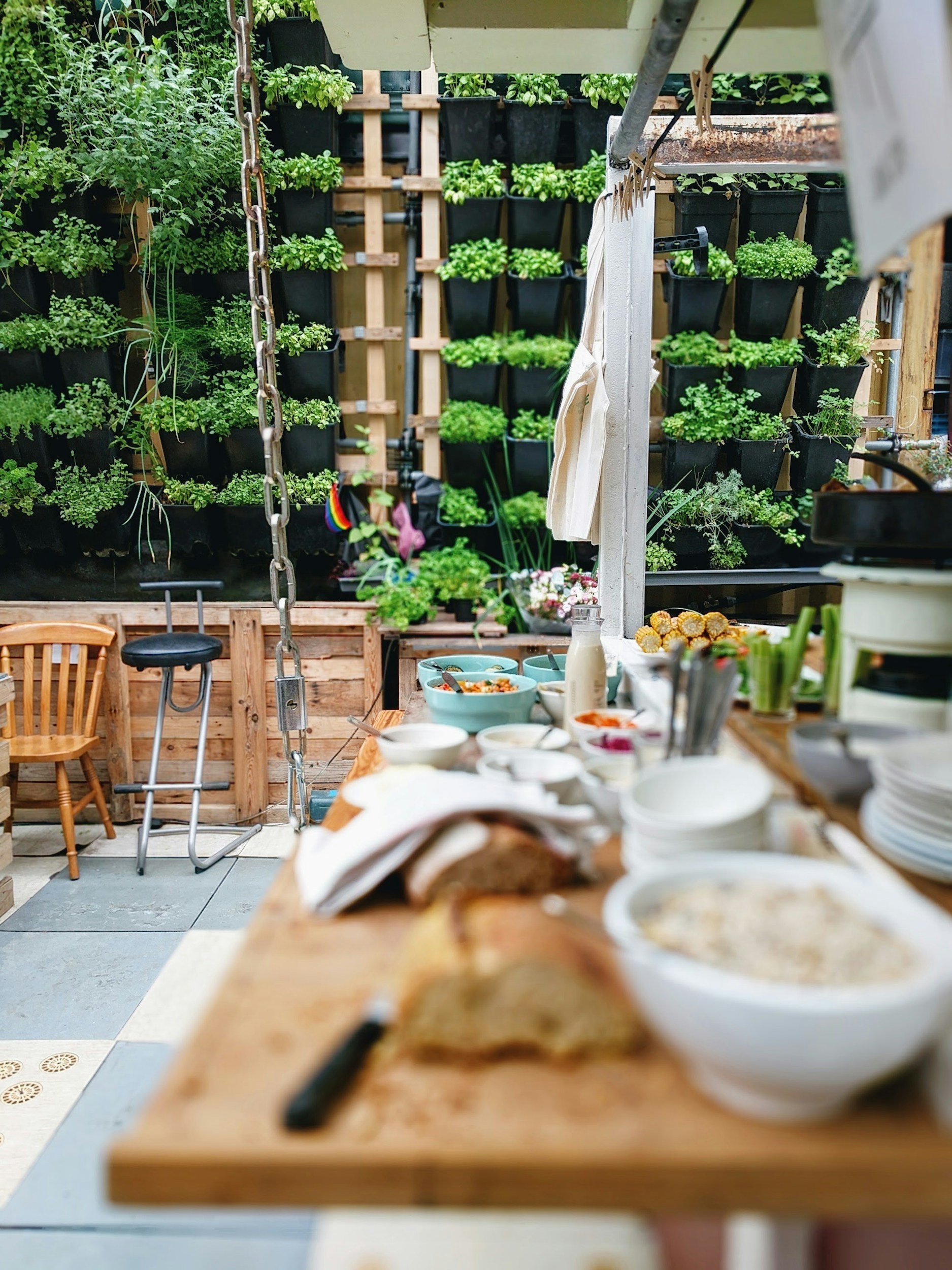Designing a Year-Round Outdoor Kitchen in Calgary