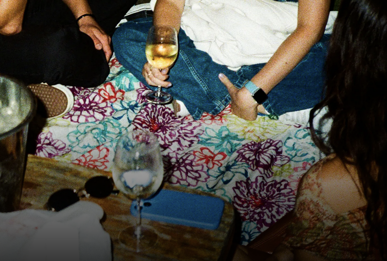 Vino Y Vinyl Party