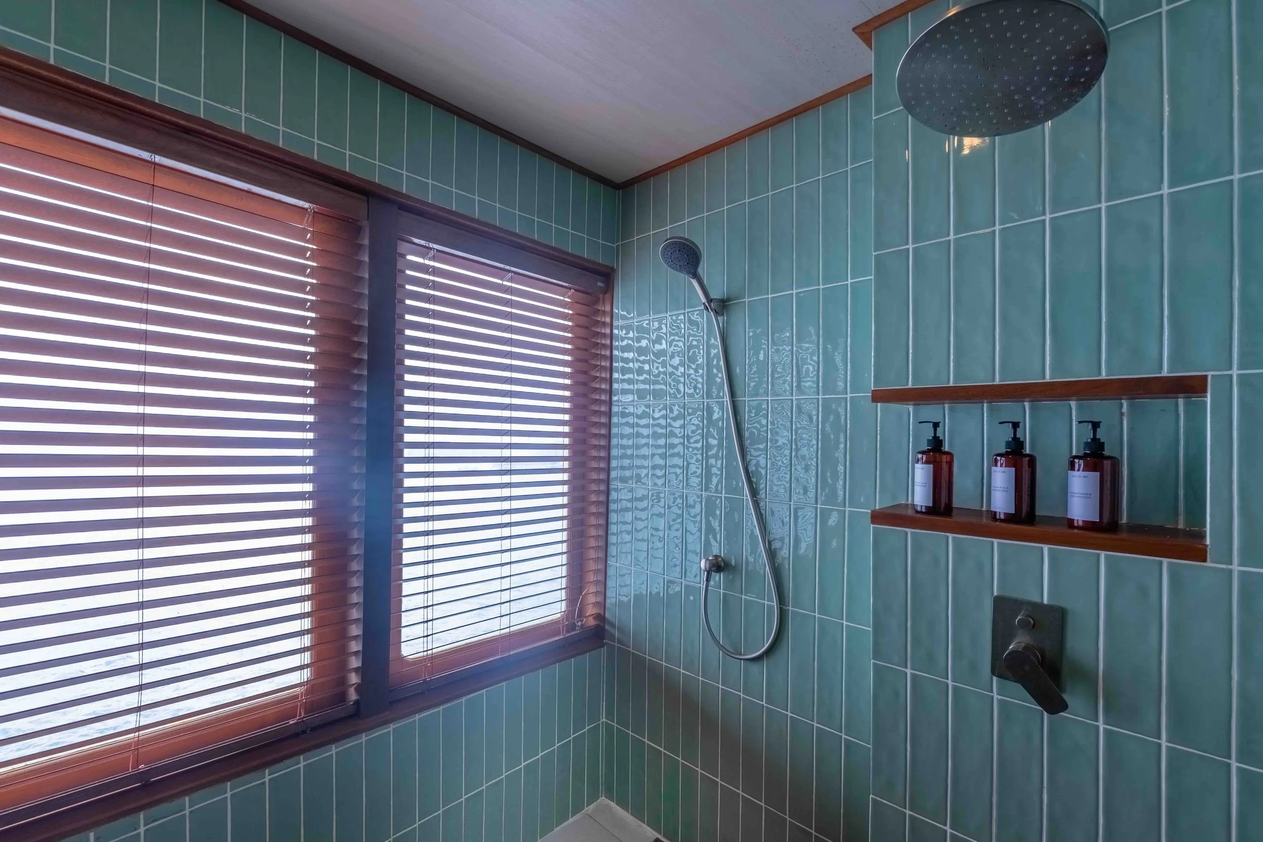 cabin upper deck - master cabin-20.jpeg