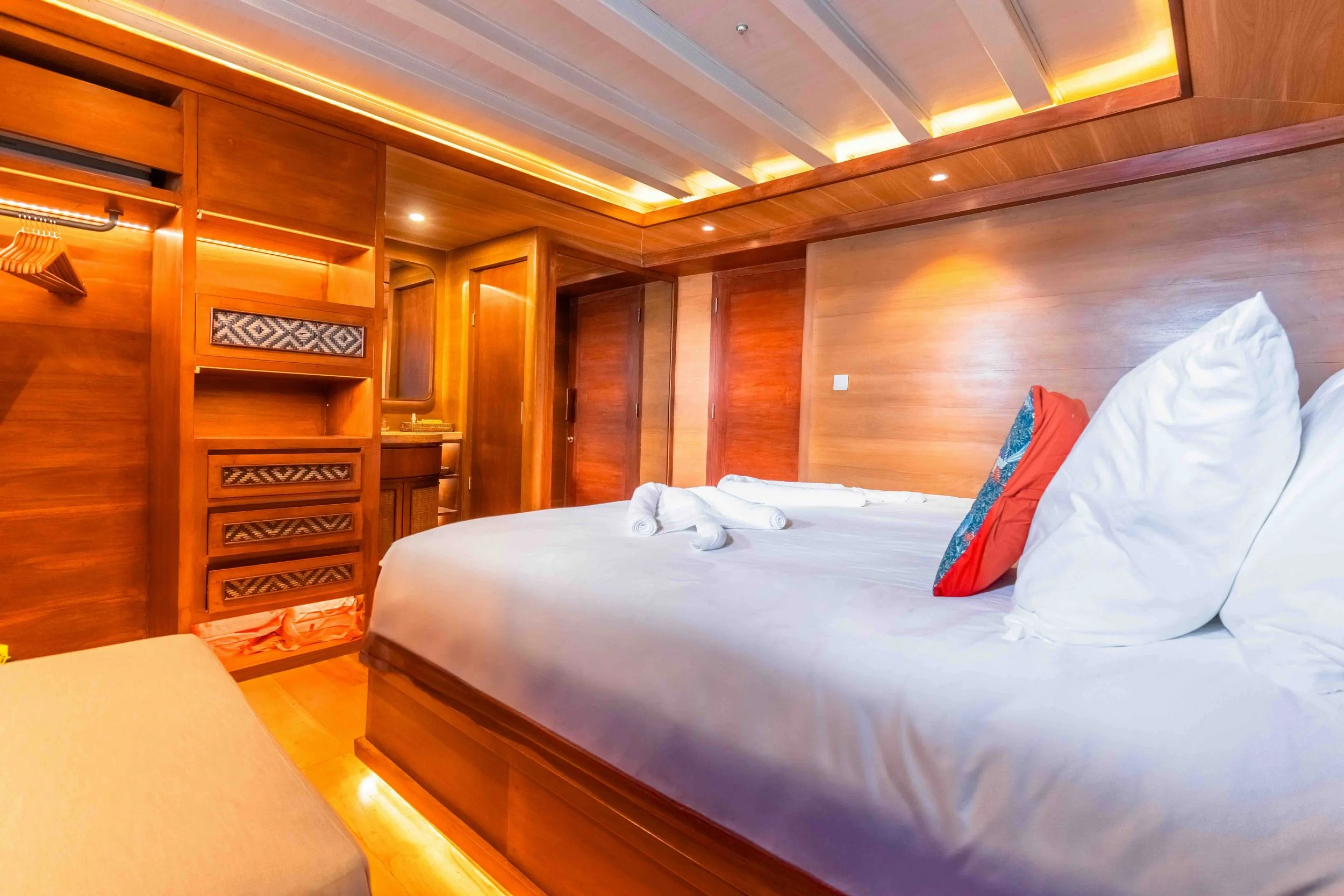 cabin 2 lower deck--2.jpeg