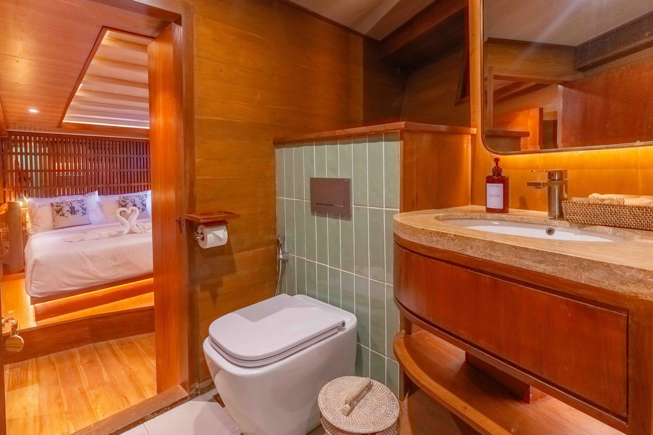 cabin 1 lower deck-1.jpeg