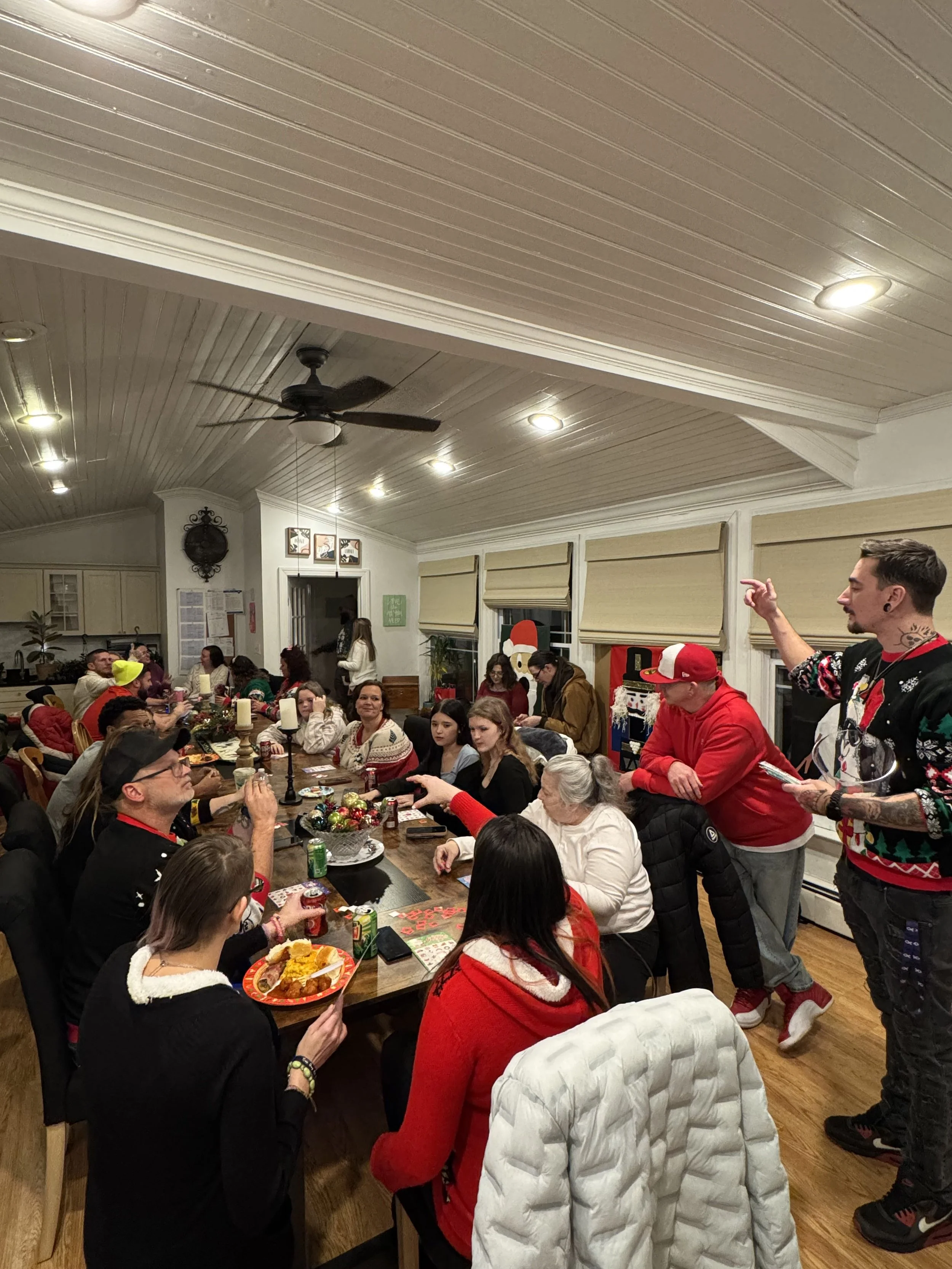 🎄Holiday Cheer at Our Cecil Women’s Recovery House ✨