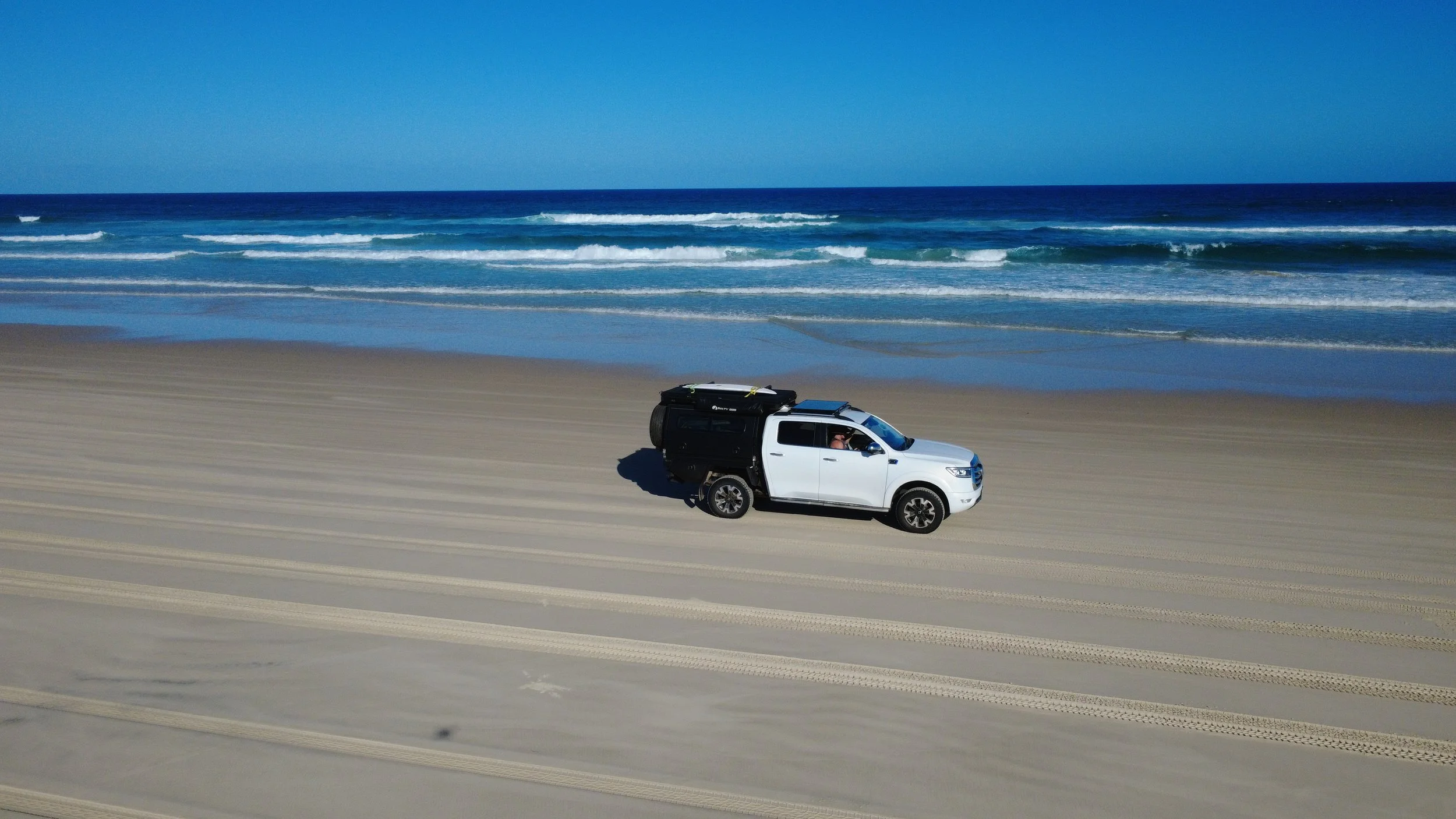 4wd beach driving sunshine coast camping k'gari