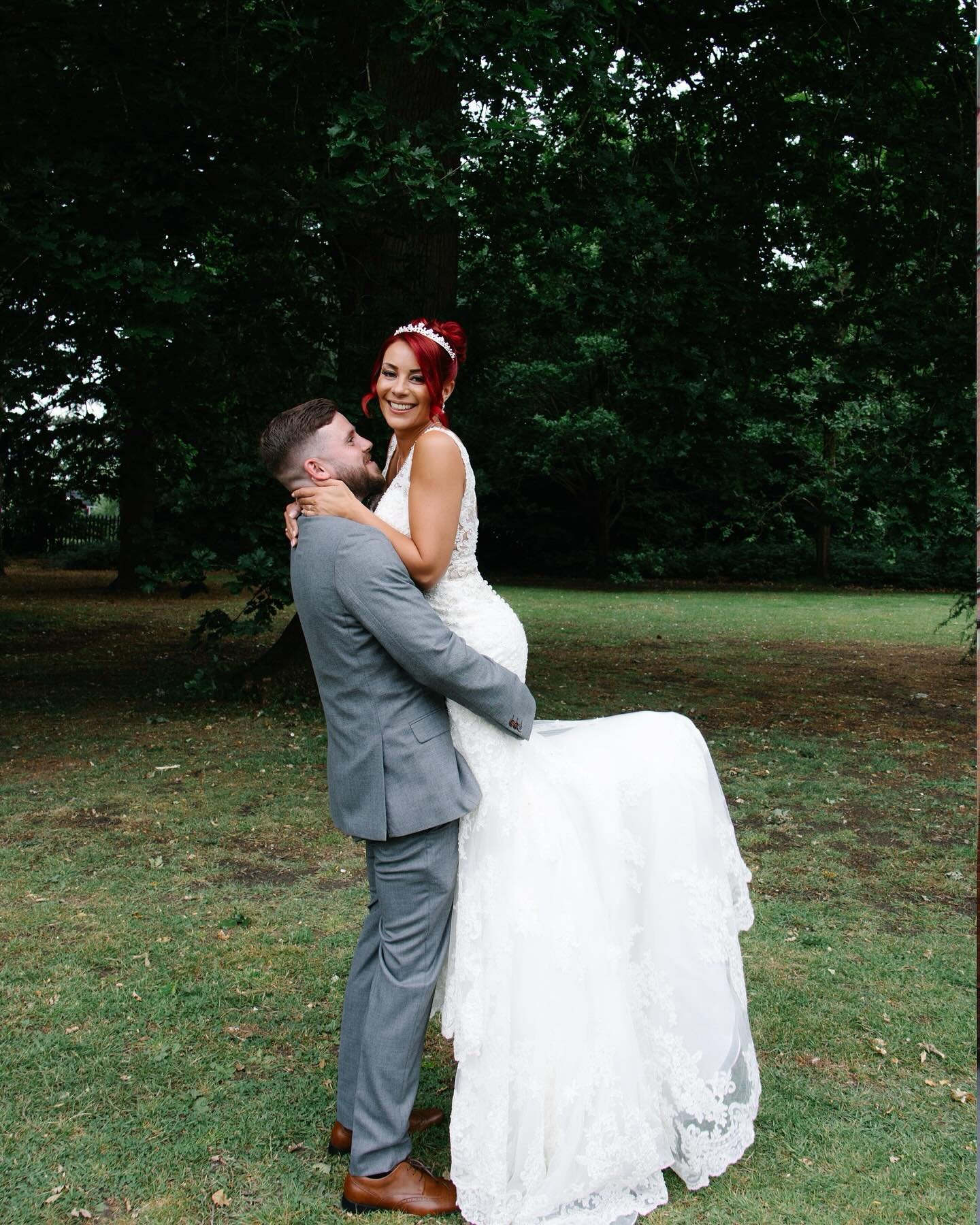 Had the absolute pleasure of capturing Vicky &amp; Jordan&rsquo;s beautiful wedding at Oakwood House on 24.05.2025. 🌿✨

Jordan was the second person to ever book me &mdash; he trusted me right from the start, and I&rsquo;ll always be grateful for th