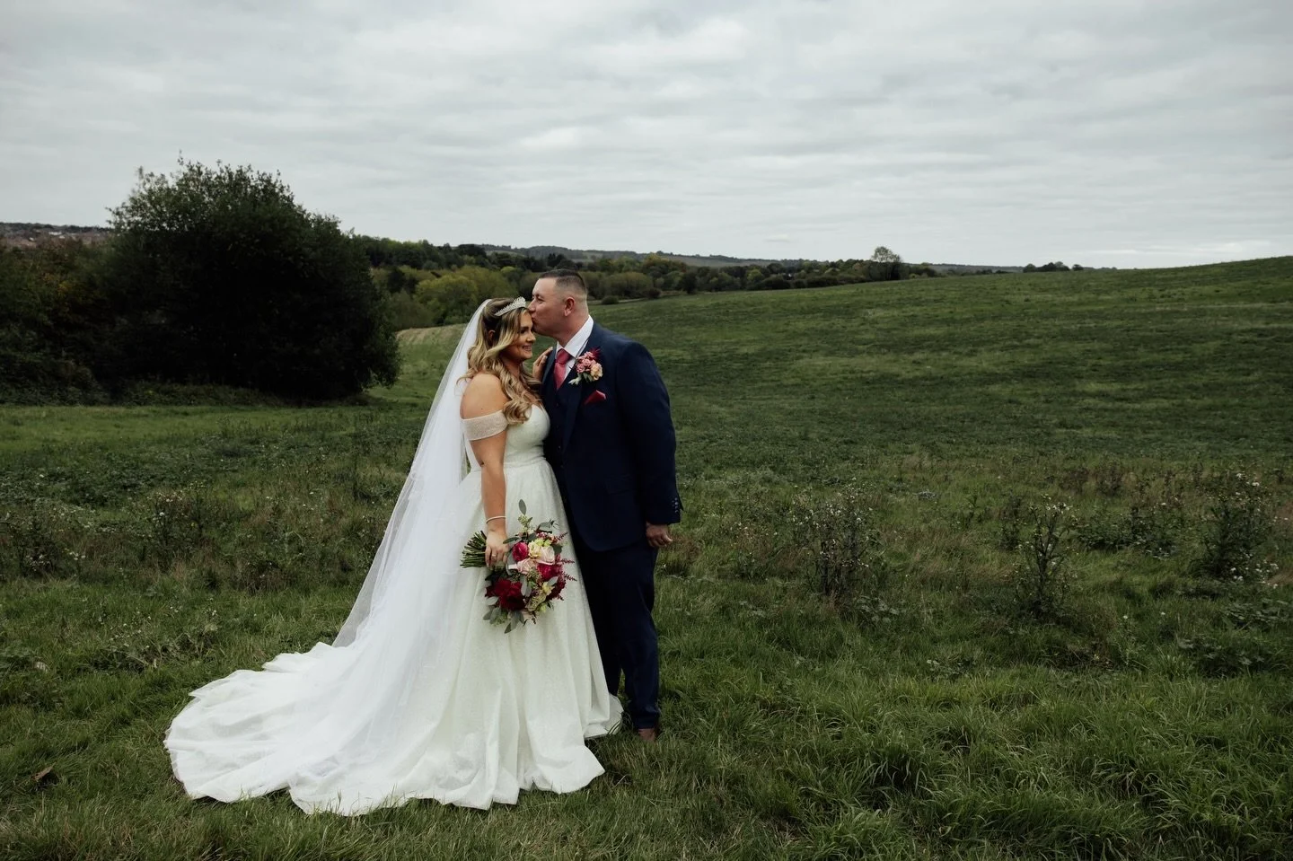 Abigail and Luke at @theorchardweddingskent 

I had the pleasure of second shooting for @tony_pullen_photographer back in October at the stunning Orchard in Maidstone.
 Not only is this an incredible venue, but it also offers the most beautiful rolli