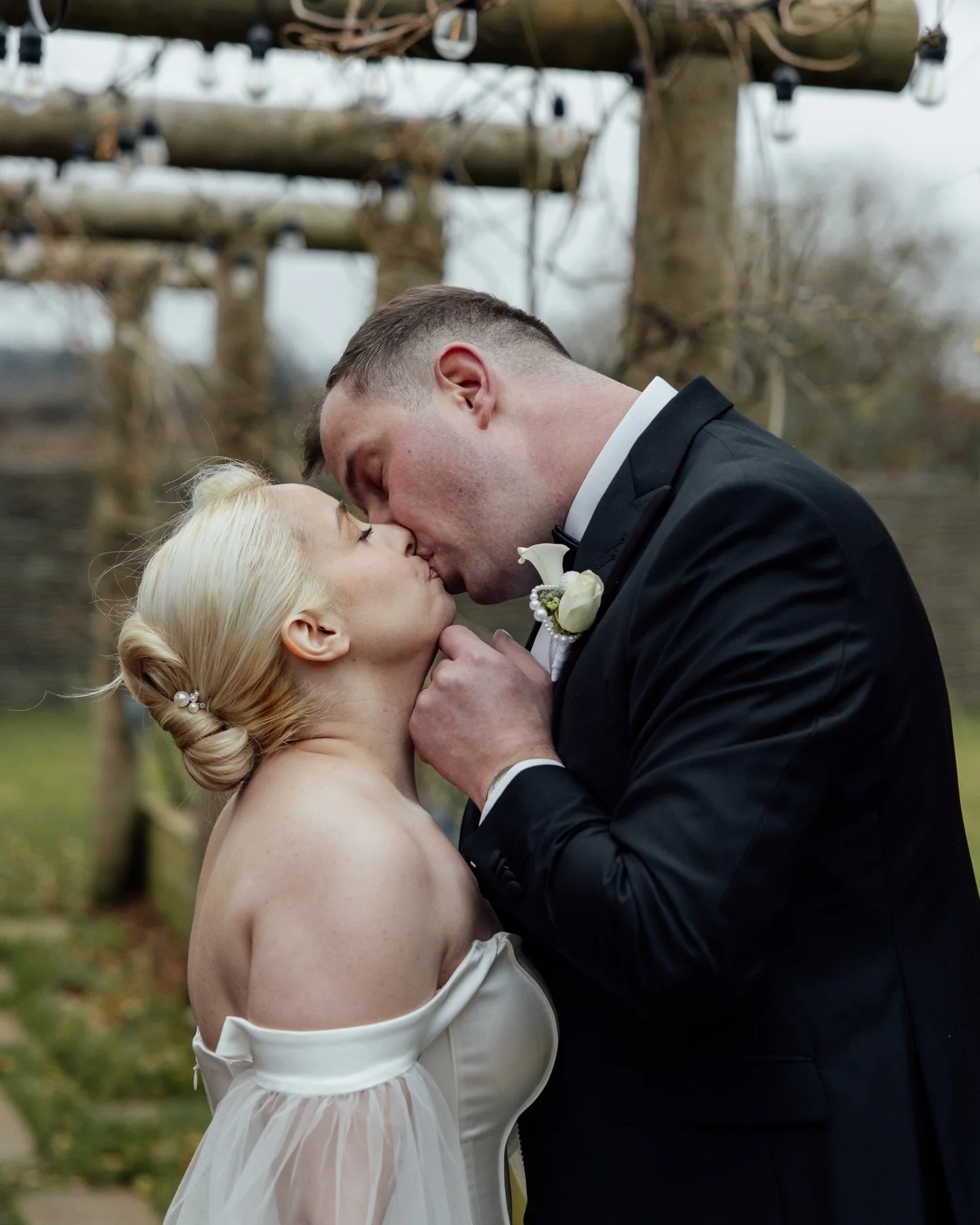 Edyta &amp; Kryspin - The Orchard, Maidstone

Everything about this styling screams wedding trends 2026 &mdash; from the timeless all-white palette to the statement dessert champagne tower. Modern. Minimal. Effortlessly editorial.

Created by this in
