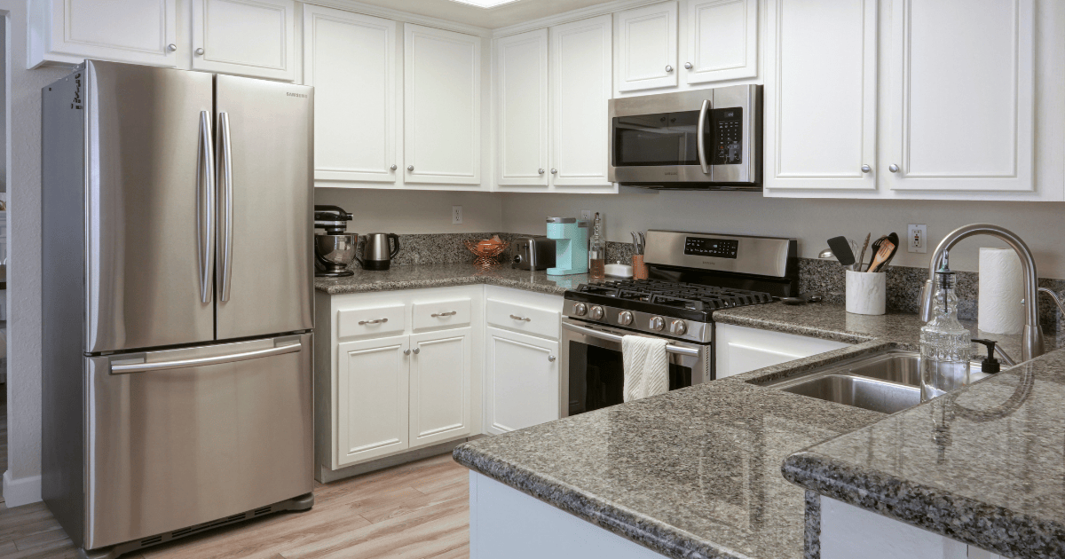 White Shaker Cabinets Kitchen