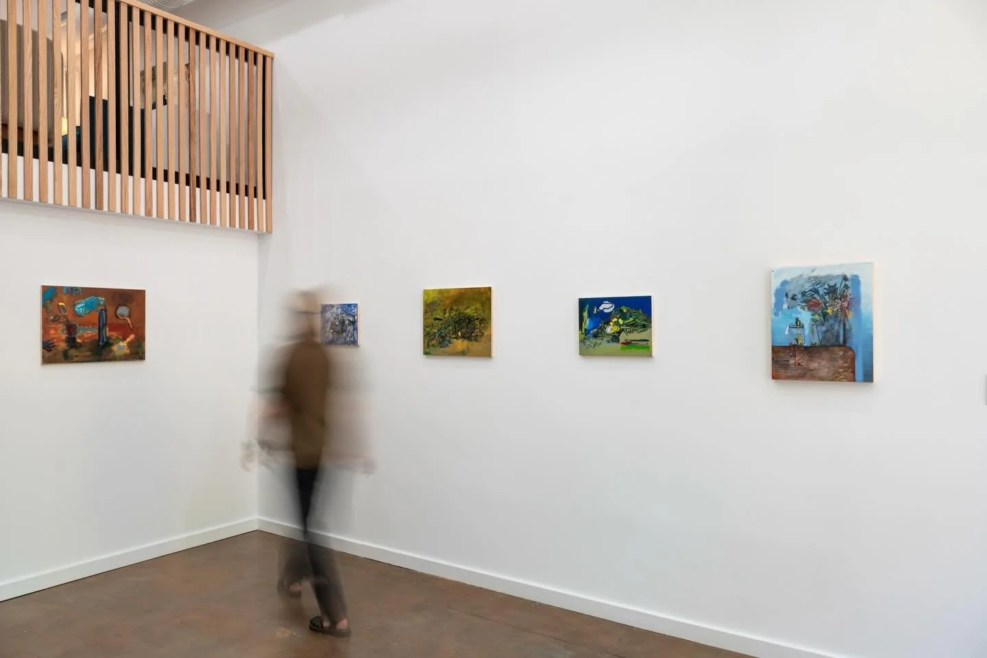 Did @benwhitephoto and I do it right?!😂😜🙈

Nevermind the blurry-human-for-scale-gallery-gimmick. Come and see these intimate, luscious oil paintings by @racheljeffersstudio for yourself!

Monday Alchemy is up through May 29th and I added a bench t