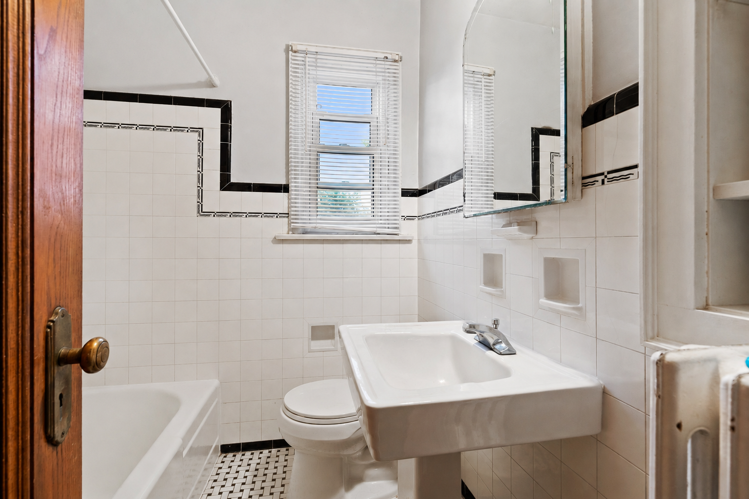 55 Mapple Upper Bathroom.png