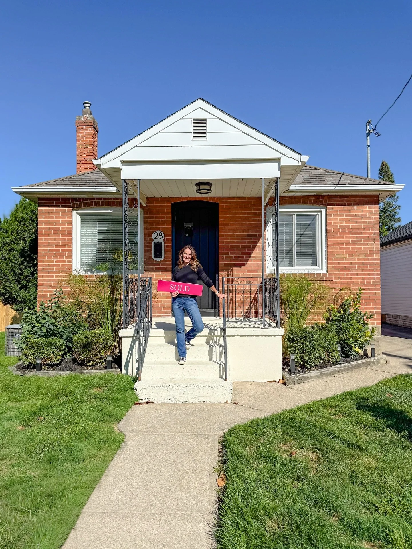 Happy closing day, for our pal, Christine!

Instagram doesn't allow enough characters for us to gush over how special this journey has been for us and our buyer, Christine. From the moment she stepped into one of our Open Houses back in March, we mad