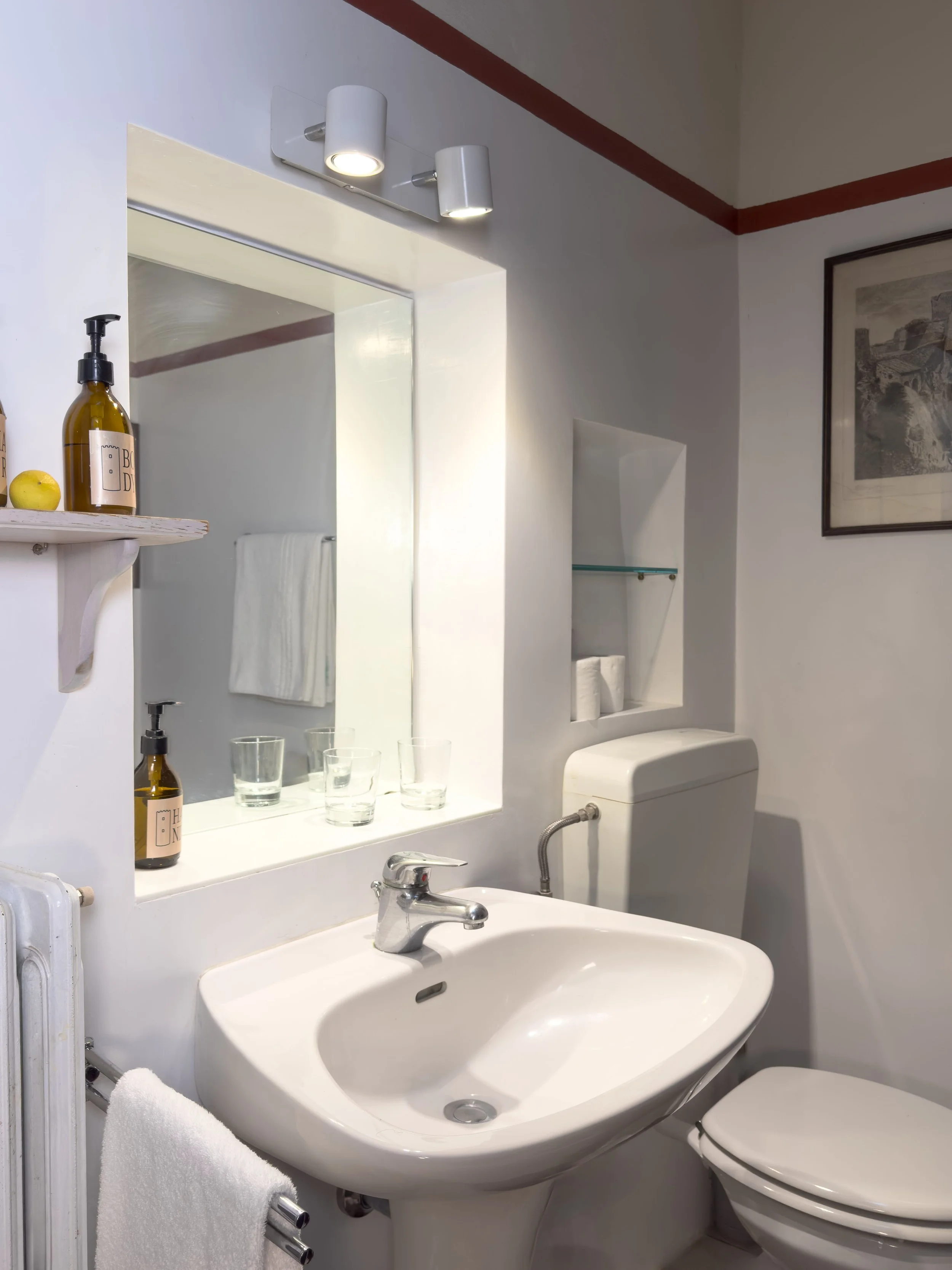 Casa_del_castagno_bathroom_d_01.jpg