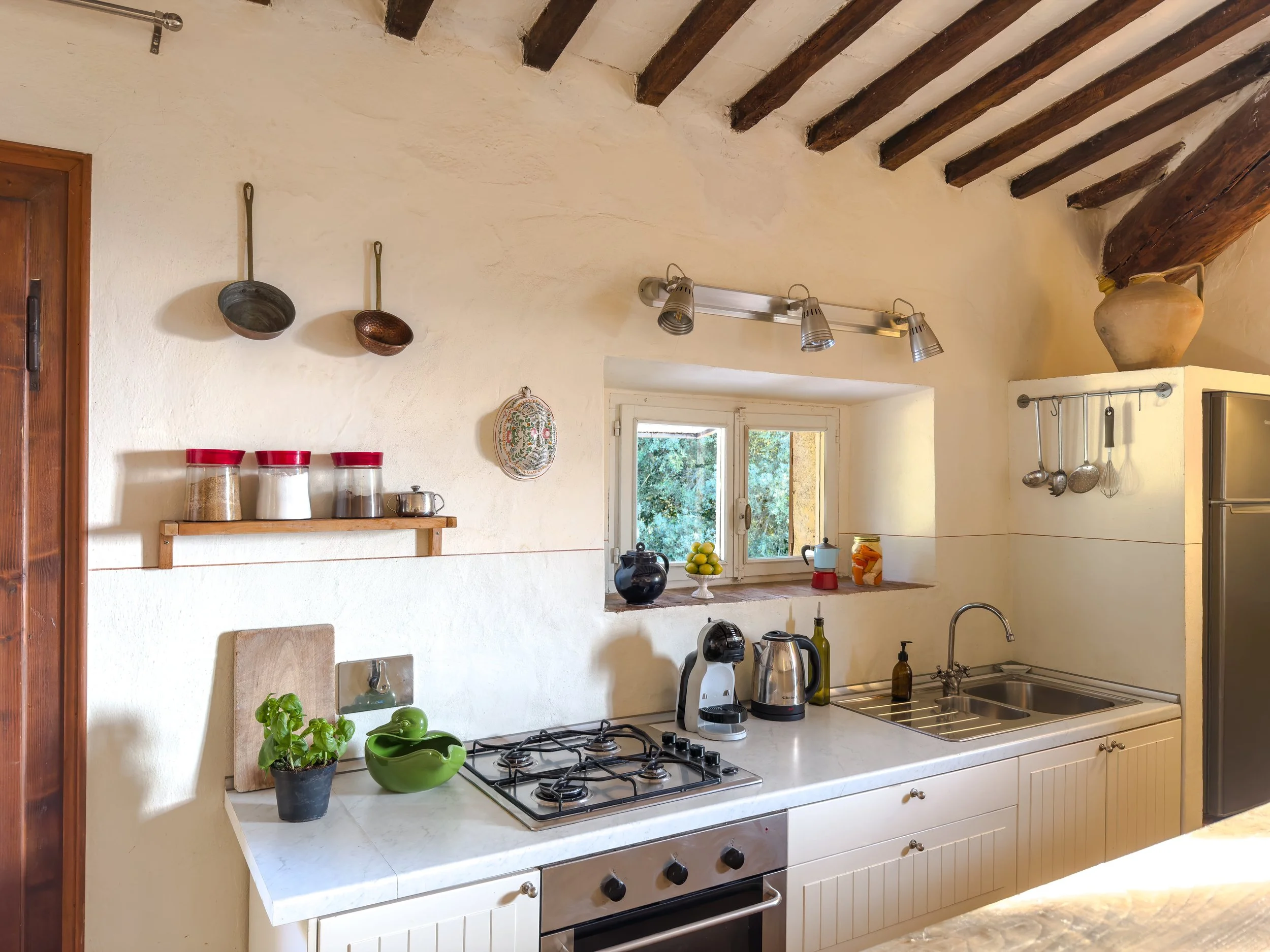 Casa_dei_lecci_kitchen_01.jpg