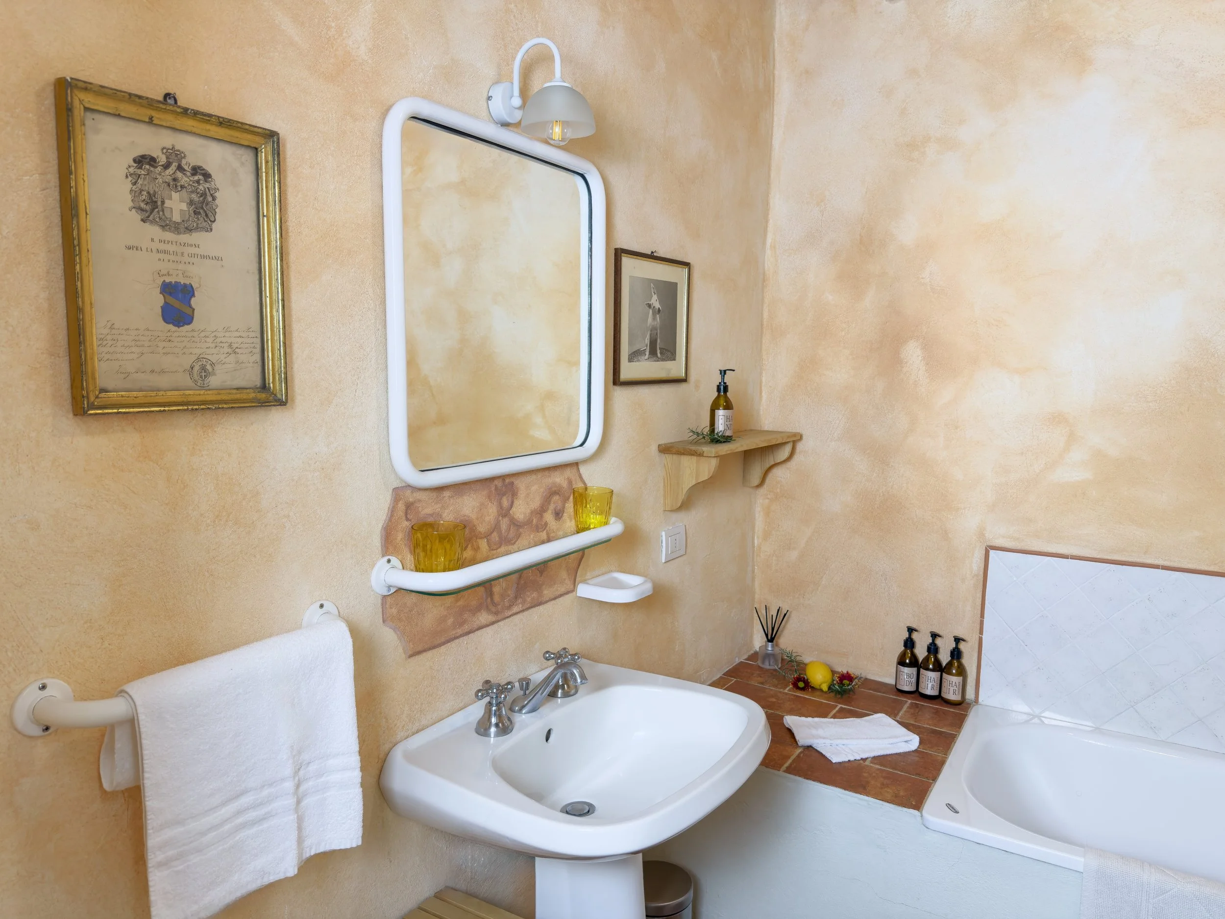 Casa_della_pergola_bathroom_b_01.jpg