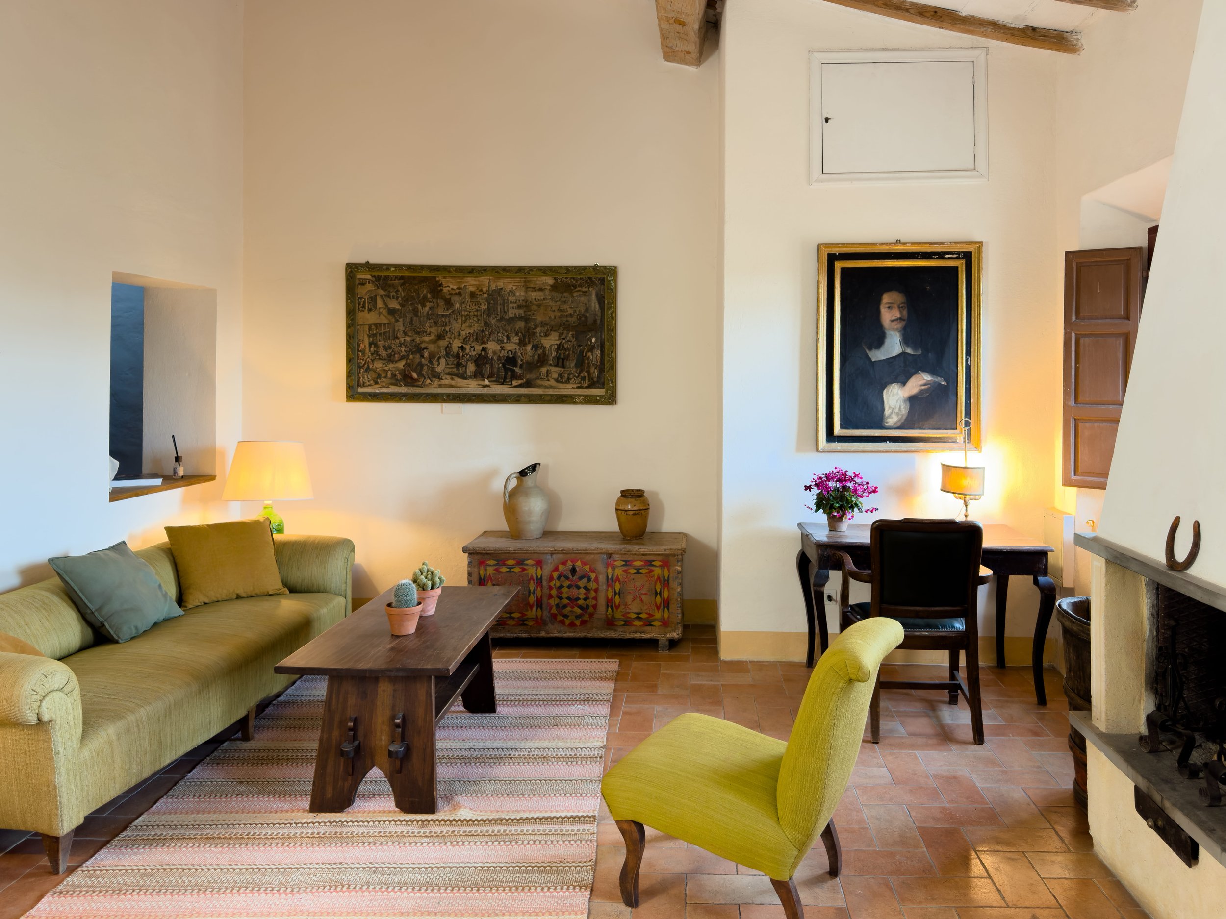 Casa_del_noce_living_room_01.jpg