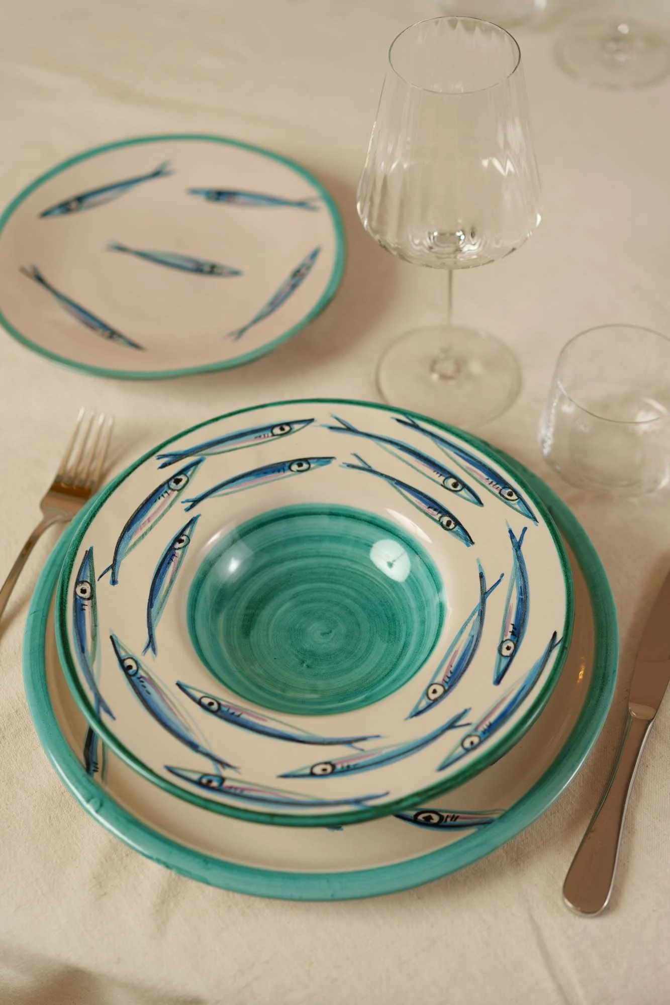 Håndmalt italiensk keramikktallerken med personlig design fra Amalfi