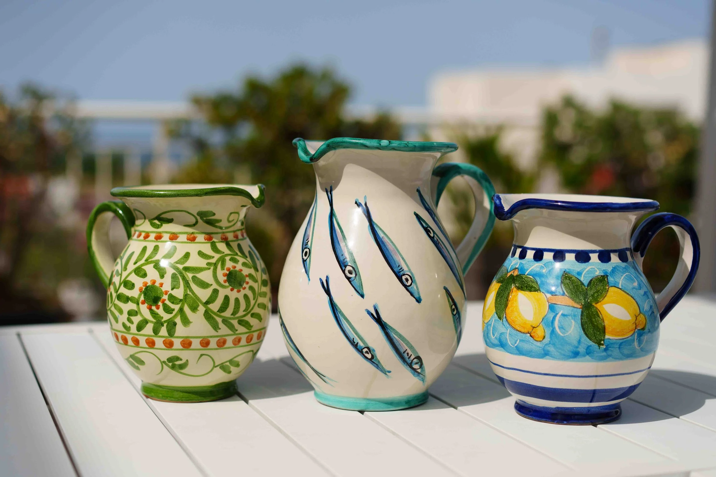 Håndmalt italiensk keramikktallerken med personlig design fra Amalfi