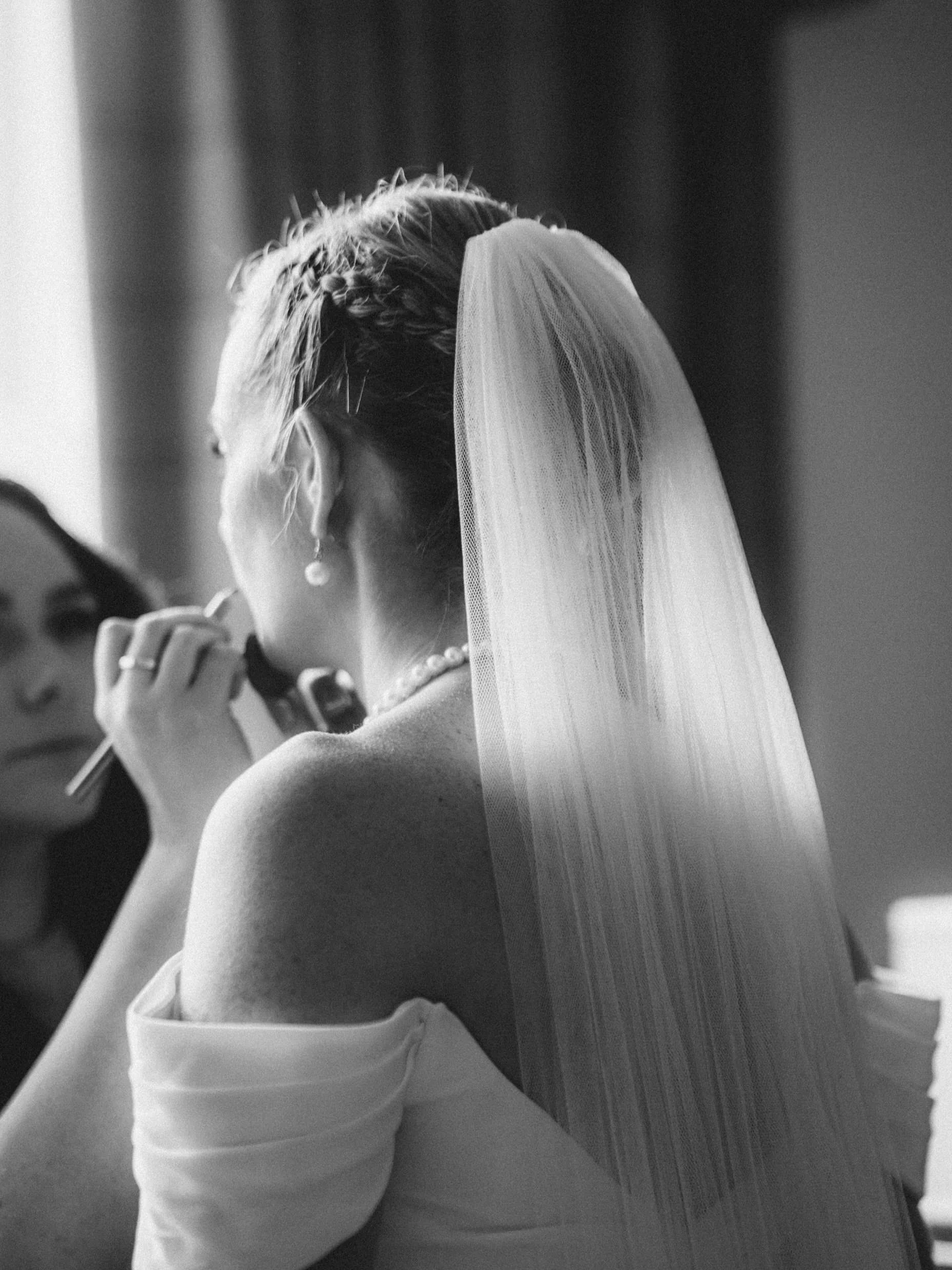 The etherial @francewah 
.
.
.
.
Venue - @themanorelstree 
.
.
#candid #weddingvideo #weddingvideography #weddingvideographer #ukweddingvideographer #worcesterweddingvideographer #dorsetweddingvideographer #lensculture #documentaryweddingvideographer