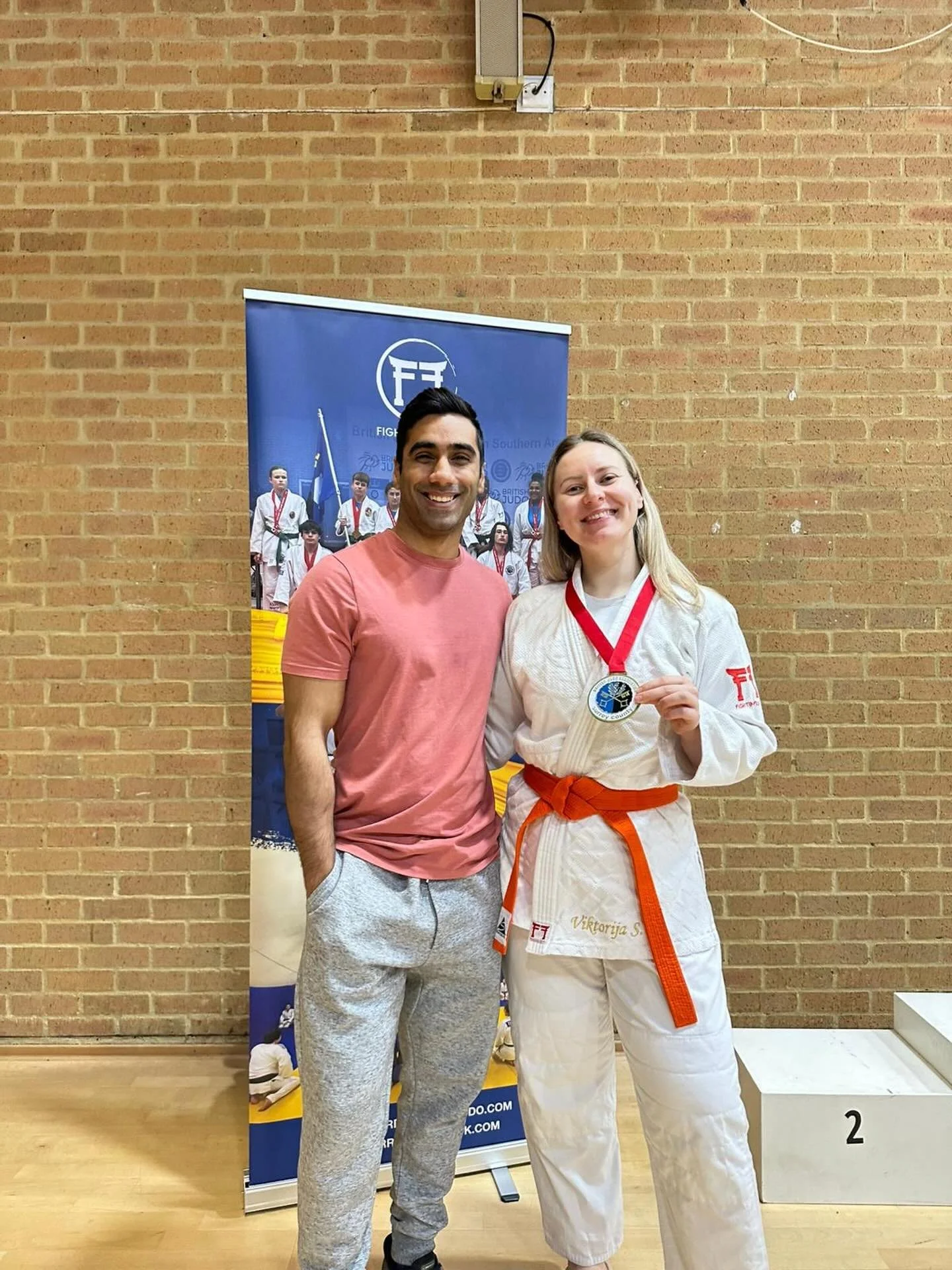 Victoria worked her way to GOLD yesterday, with the help of Fahim at matside! 
Some Big throws and some great transition into submissions on the ground, it was an amazing showing for both @northbrookjudoclub and Team Temple.
#Judo #martialarts #femal