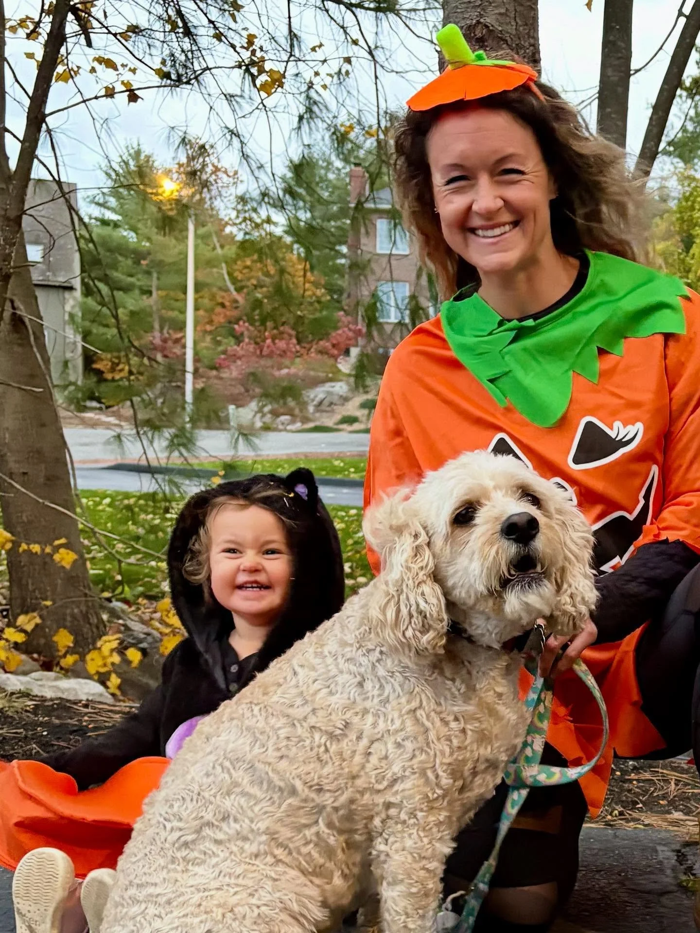 Things got pretty &ldquo;SPOoOOoOKY&rdquo; in Saugus!!

🐈&zwj;⬛ 🎃 👹(Kippy)

🔊 for the song we&rsquo;ve been listening to on repeat since, oh, August.

s/o to auntie @karchx12x for the artistic pics!!!