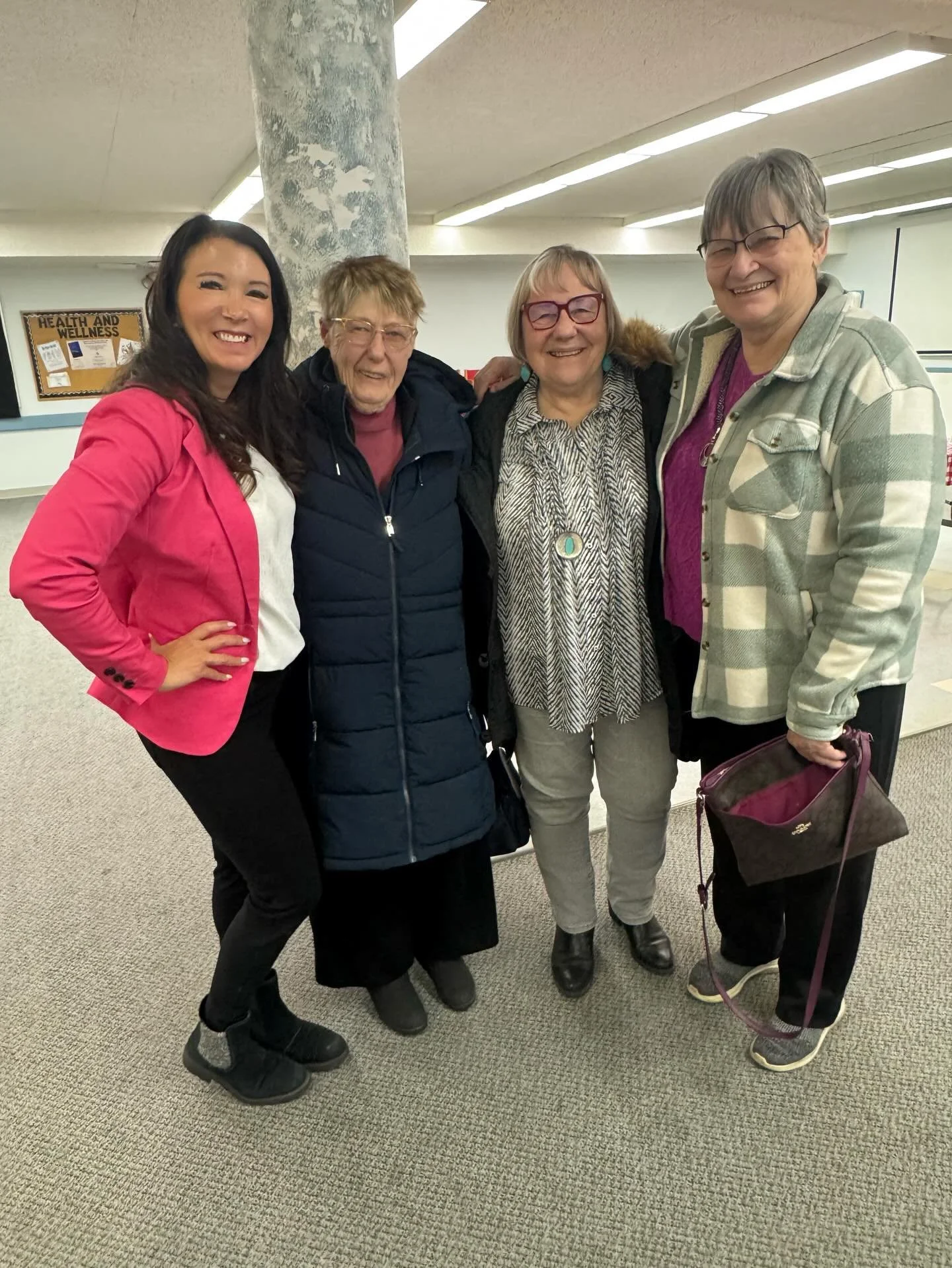 Loved speaking to seniors at the Sherwood Park United Church today. Great conversations about the latest scams and fraud trends. Please talk to everyone in your life about scams. 

I would love to visit your community or club to talk about scams. Ple