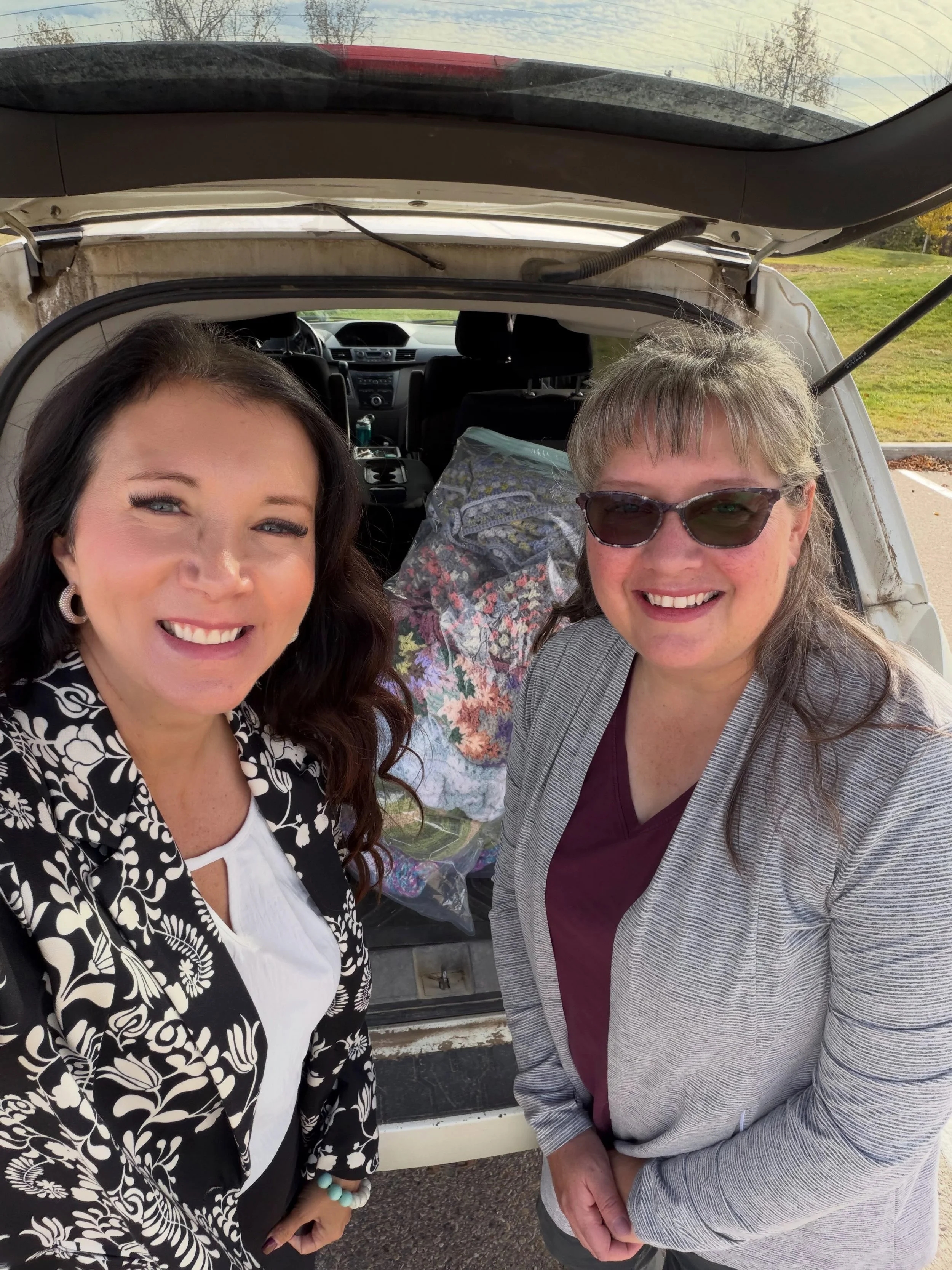 Handmade blankets. A mother&rsquo;s talent.

A heartfelt thank-you to Evangeline for making so many gorgeous blankets and to her and her daughter for donating so many beautiful blankets to The Unbreaking Project Canada &ndash; Kate&rsquo;s Hug.

Each
