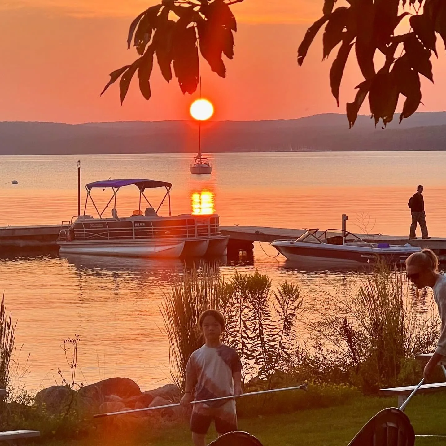 Ahhh Summer on the Lake!🙌😍❣️
#madelineisland #lakesuperior #summernights #besthotelsintheworld #lakelife