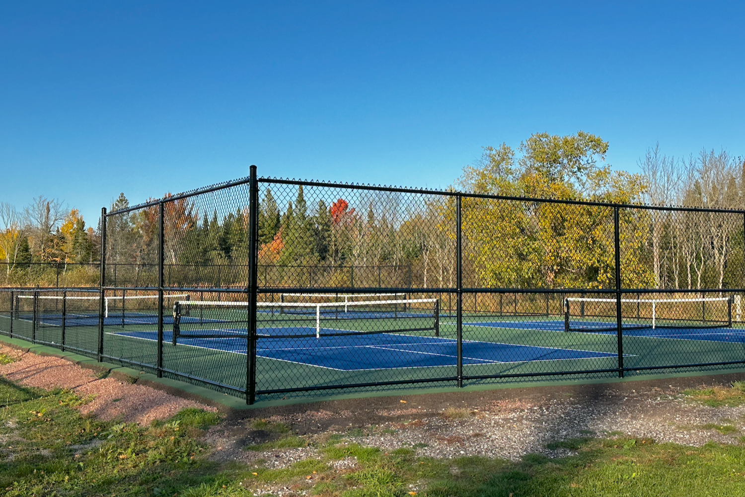 Pickleball+courts+in+autumn.png
