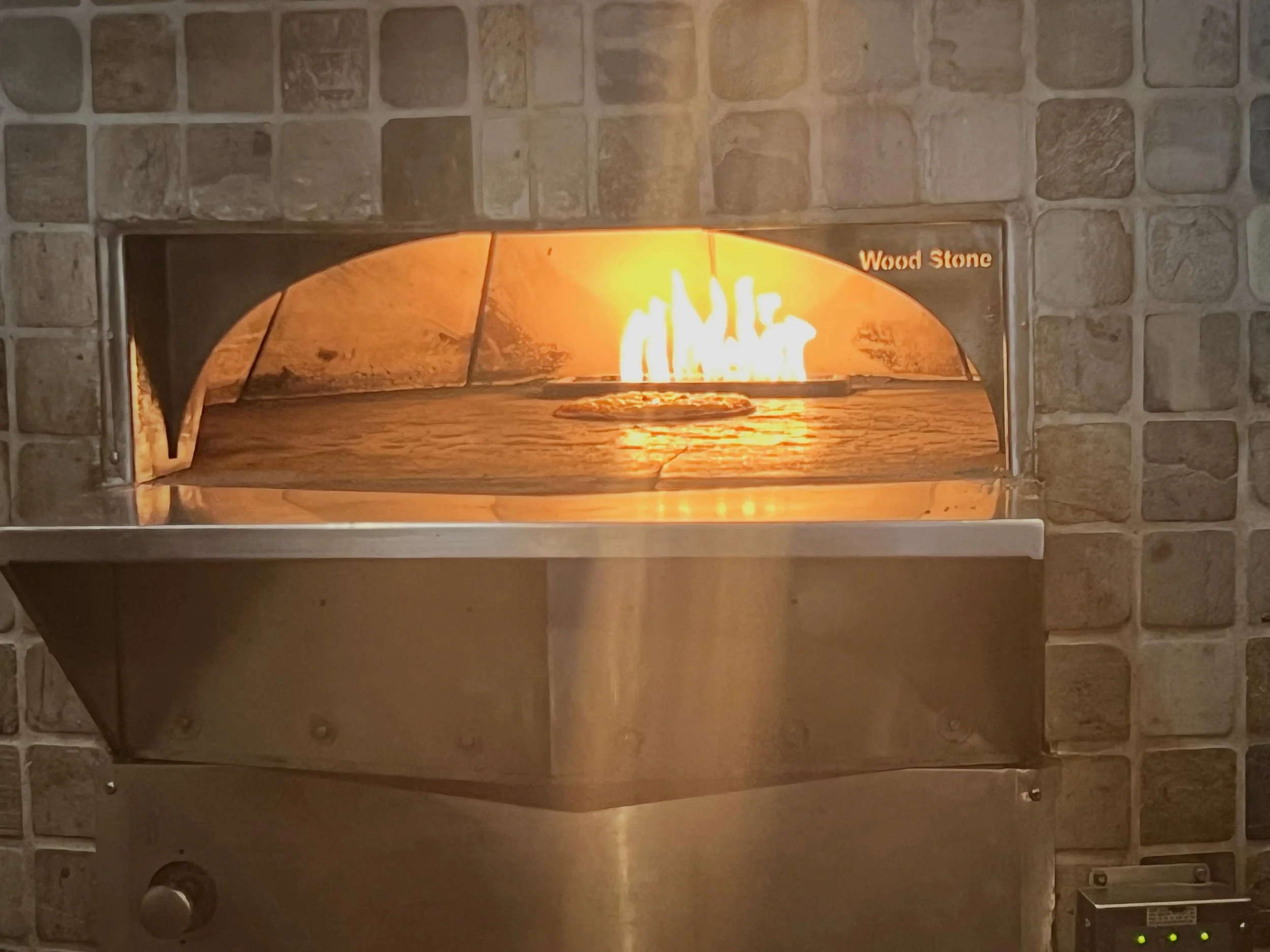 And it&rsquo;s back!! Pizza is cooking until 9pm tonight!!