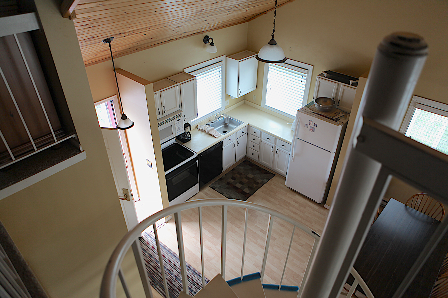 kitchen from loft 504a.png