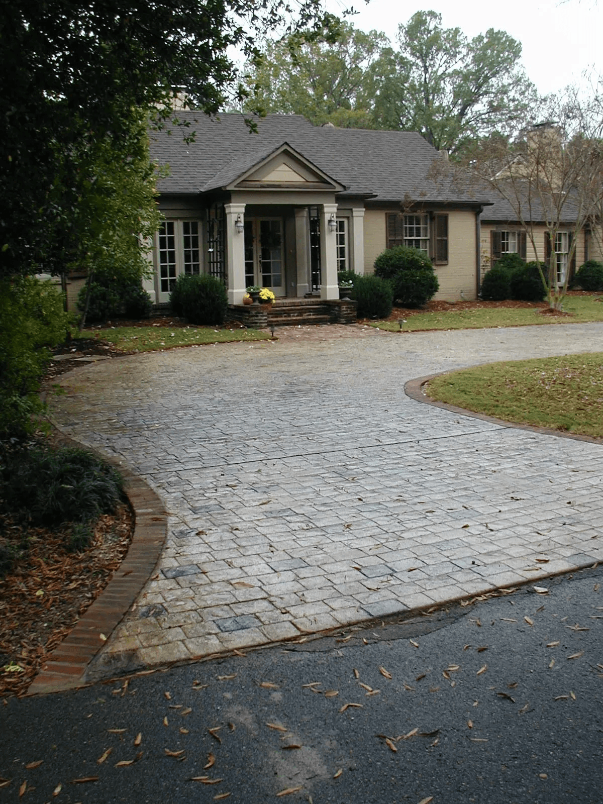 baltz-and-sons-concrete-gallery-driveway(43)-1920w.png