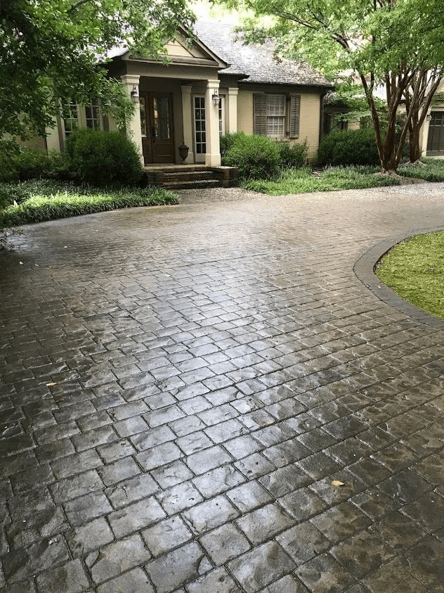 baltz-and-sons-concrete-gallery-driveway(26)-1920w.png
