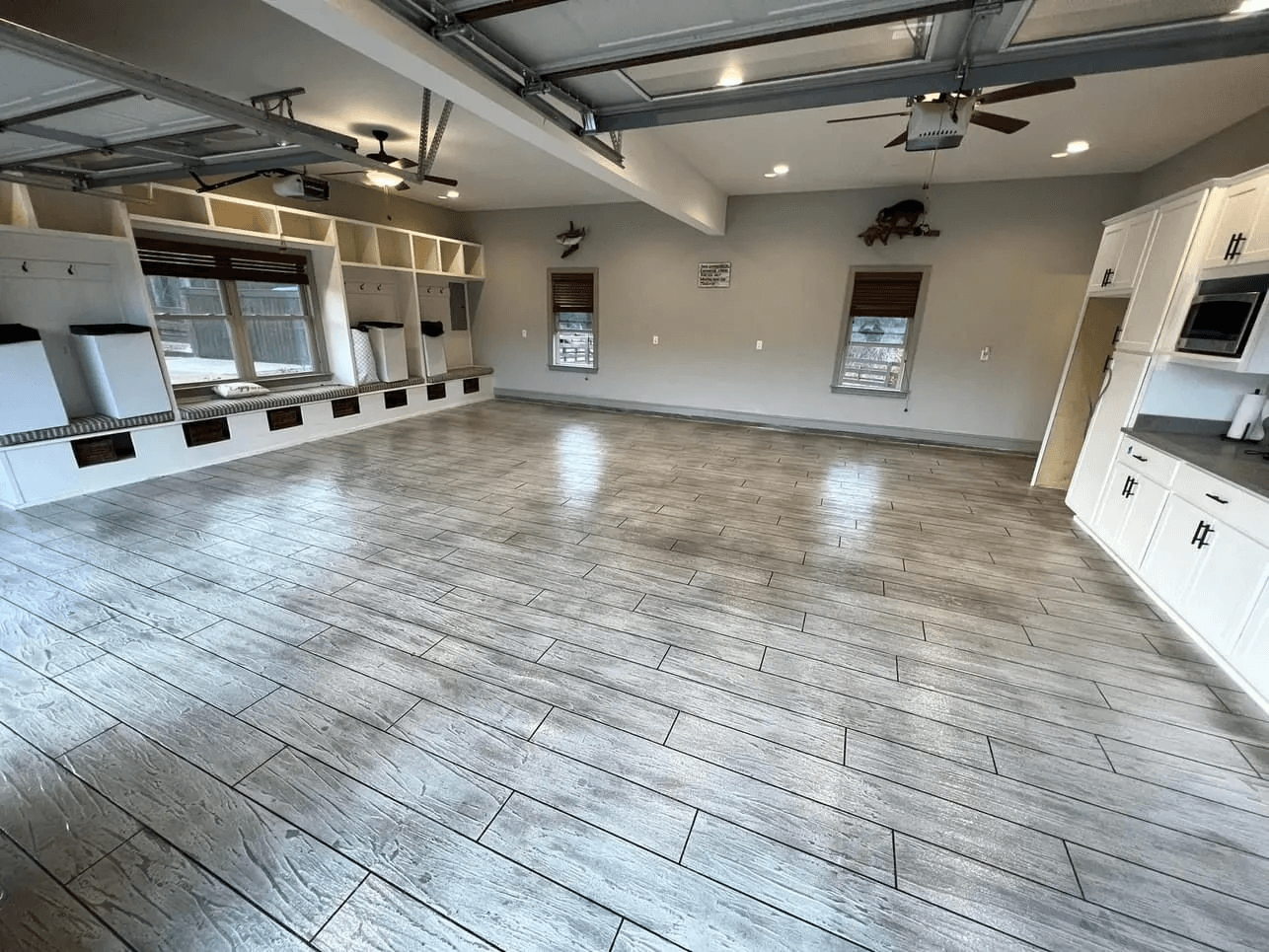 baltz-and-sons-concrete-gallery-concrete-interiors-gallery-003-1920w.png