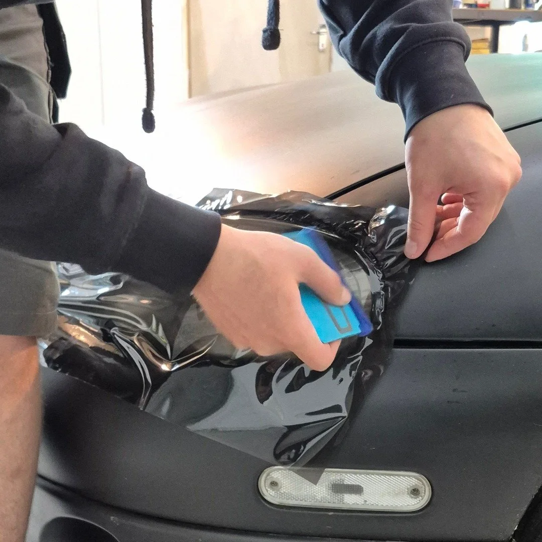 This MX5 came in for a set of front and rear light tints, tying in perfectly with the rest of the car 👌
Gives it that stealthy look without overdoing it — subtle but seriously effective 🔥