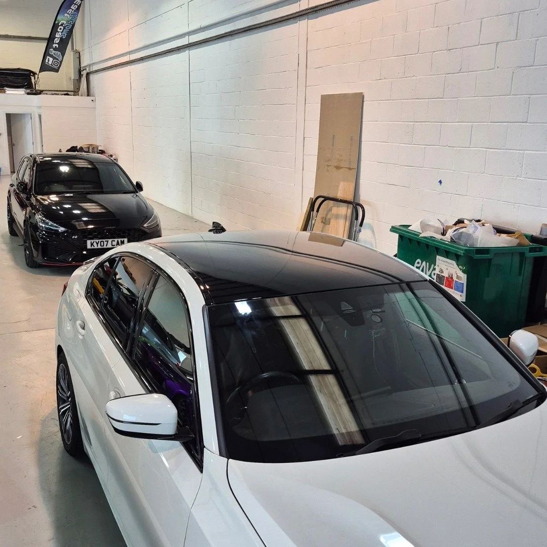 his BMW 330i came in for a gloss black roof wrap 🖤

A simple change that makes a massive difference &mdash; clean, sleek, and ties in perfectly with the rest of the car 👌