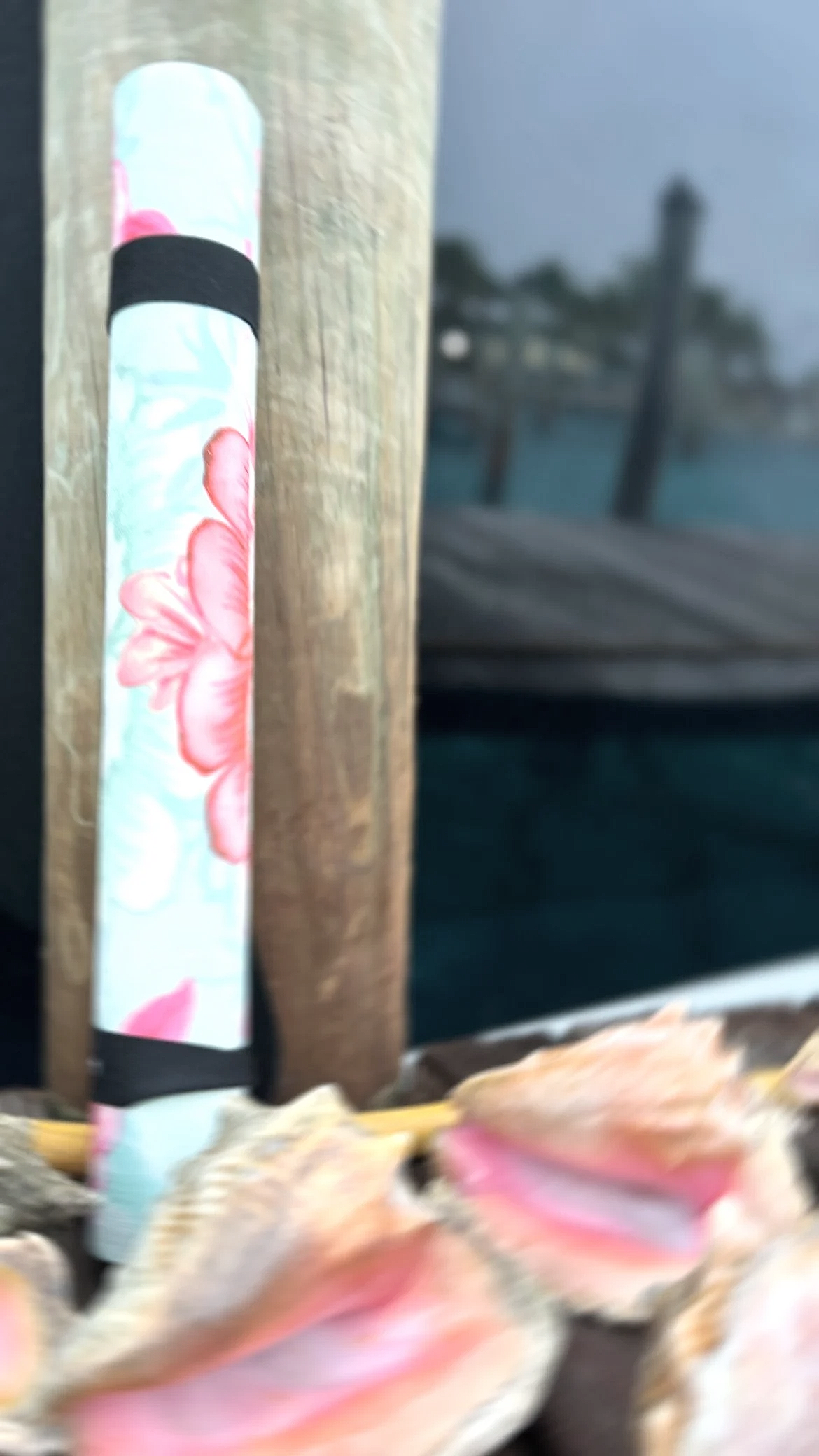 siren_conch_handheld_bimini.png
