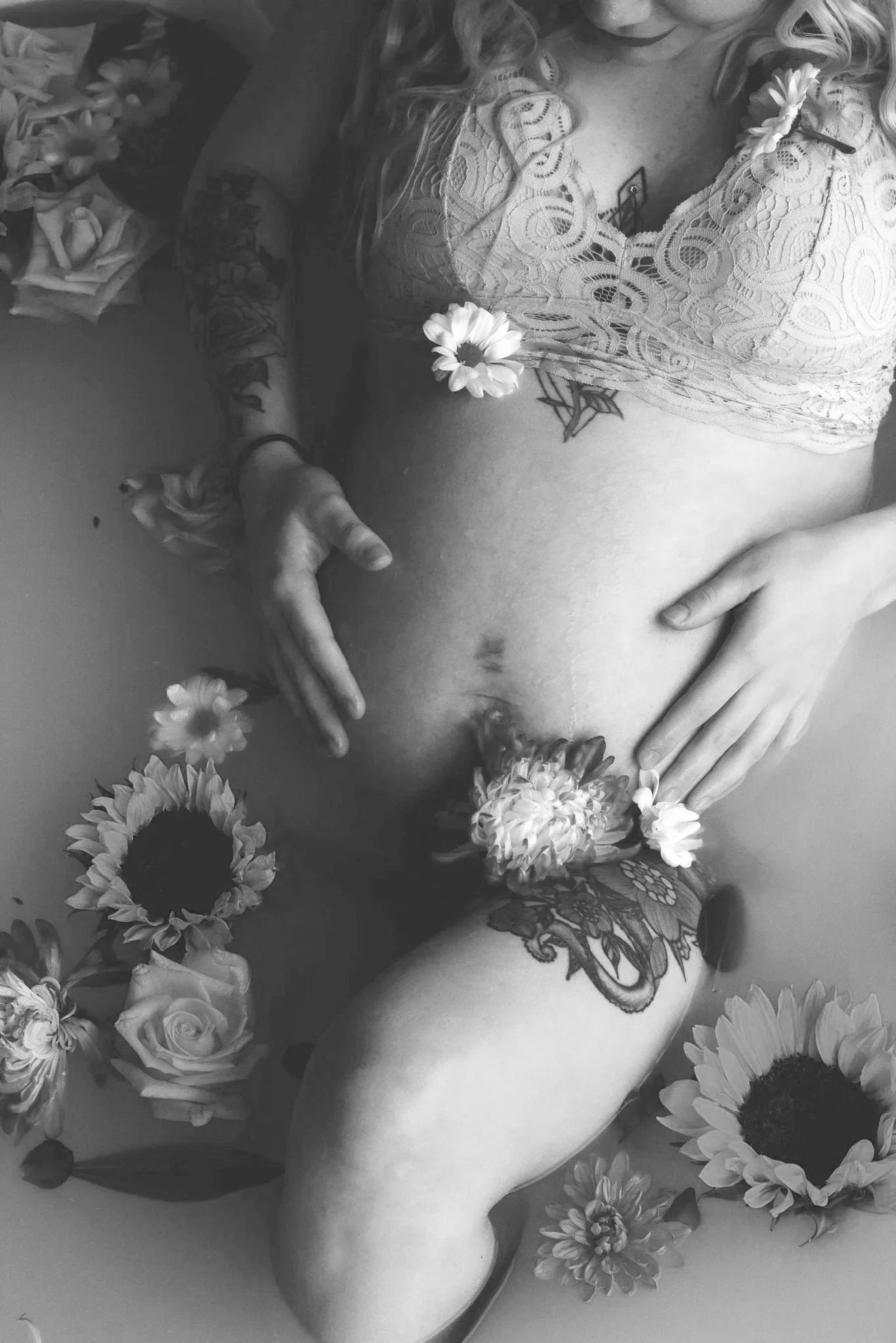 Elegant Maternity Portraits in Oregon | Woodlandsoul Photography