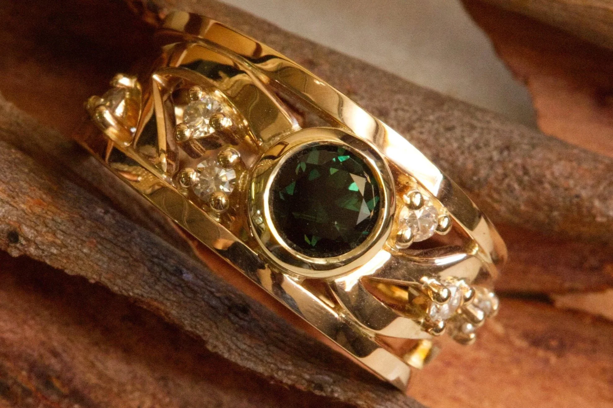 Green Sapphire gold ring