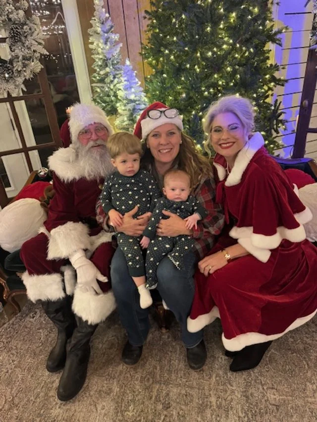 santa and mrs claus at st louis venue.jpeg