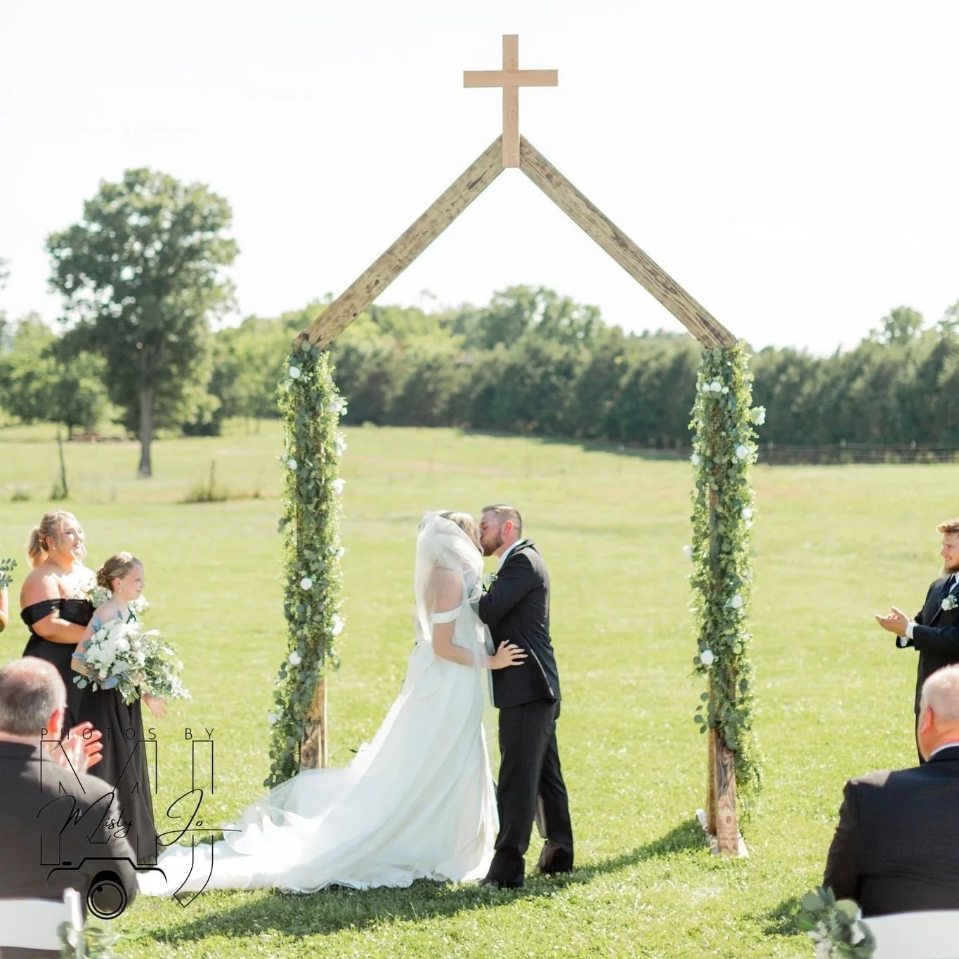 The Best Open Green Space vs Dreamy Woodland Wedding Venue Near St. Louis: Questions Couples Ask