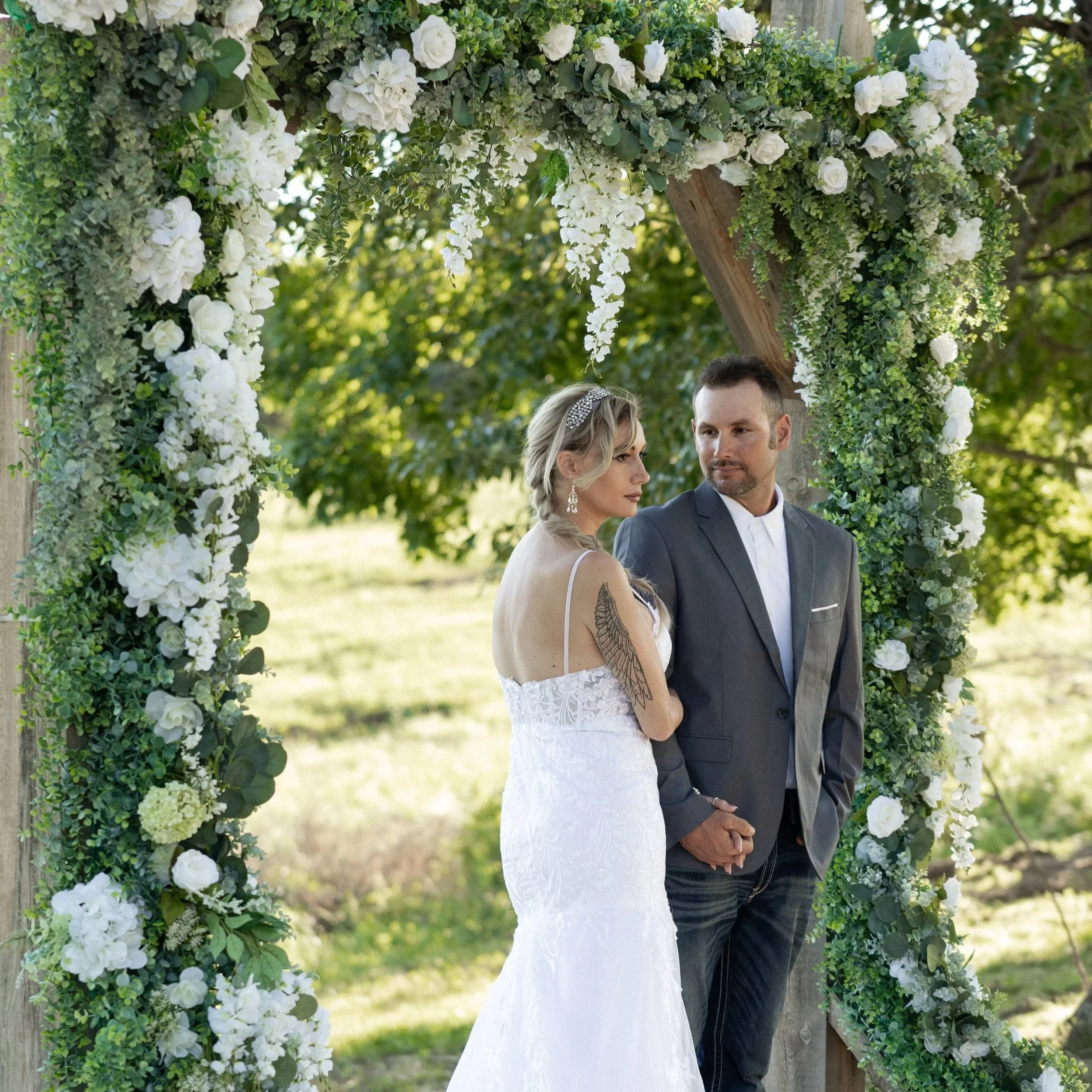 How to Choose a Wedding Venue Near St. Louis: Affordable &amp; Budget-Smart Tips